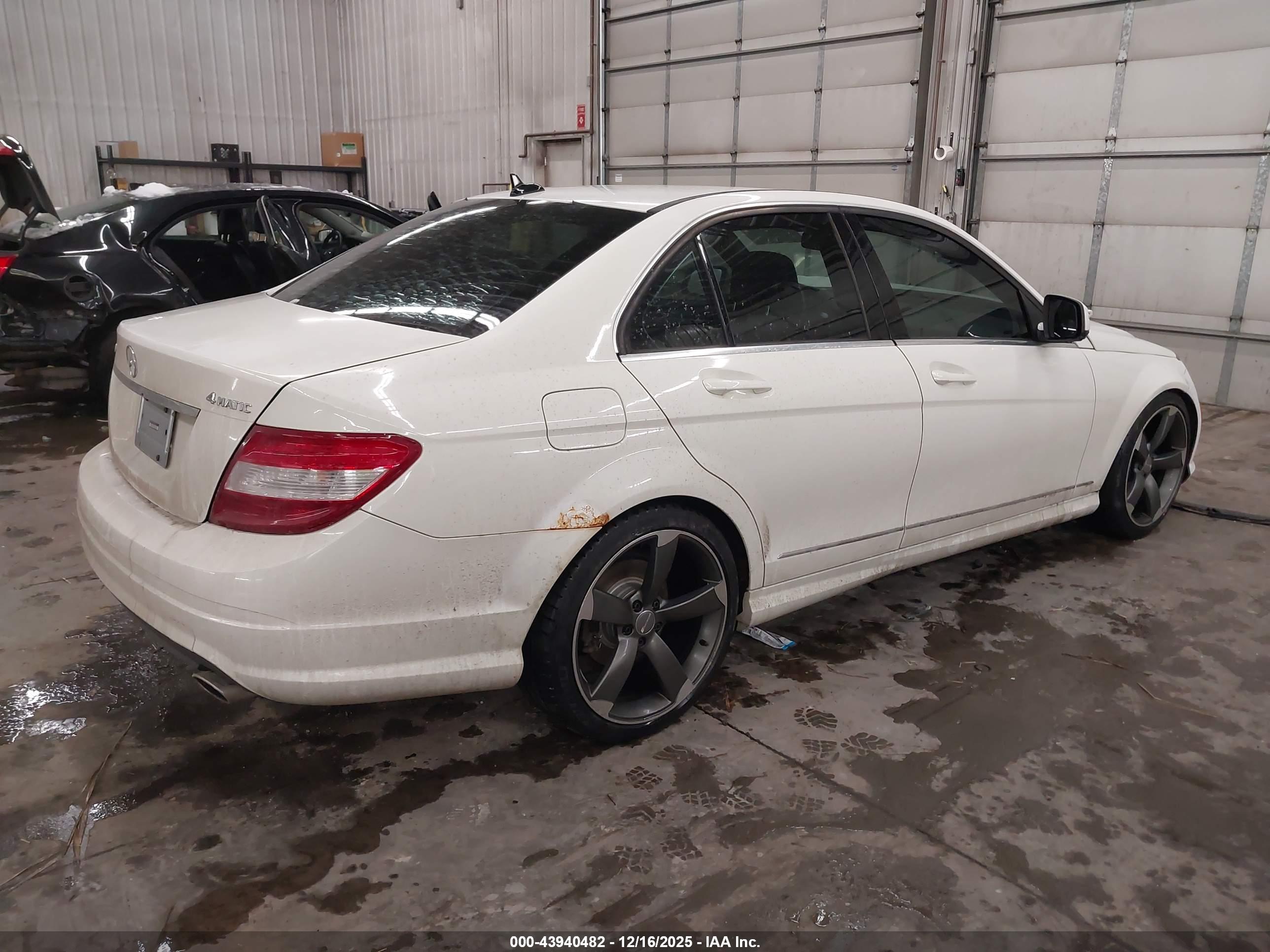 MERCEDES-BENZ C image 4