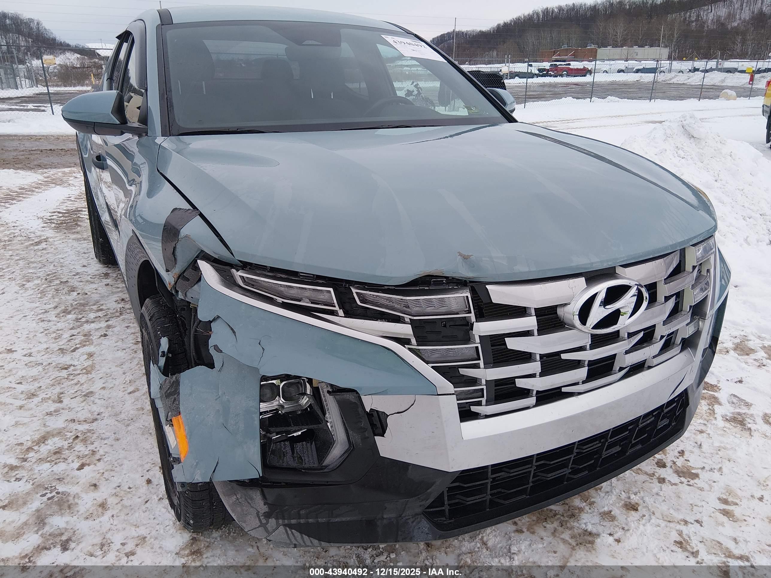 HYUNDAI SANTA image 6