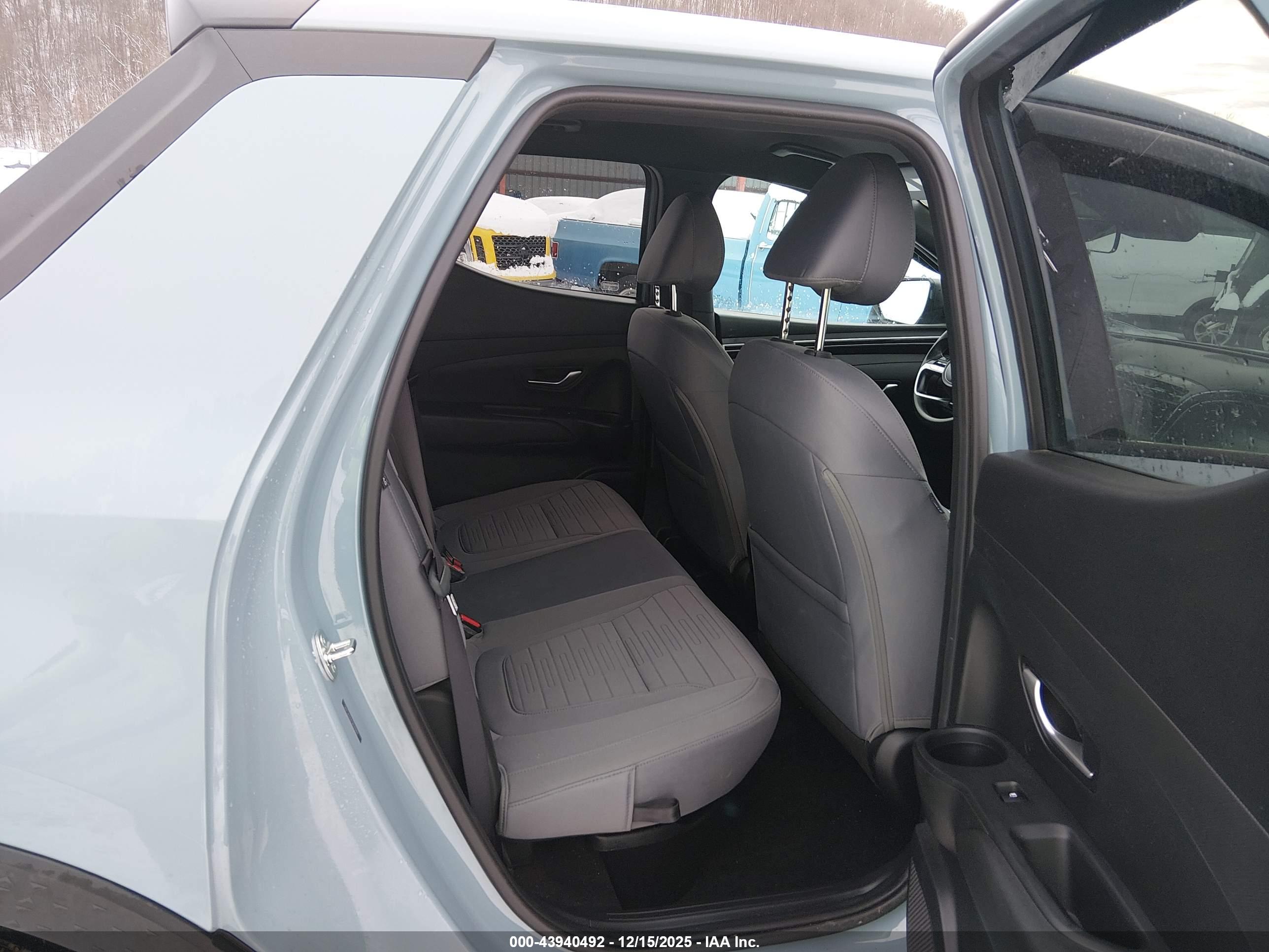 HYUNDAI SANTA image 8