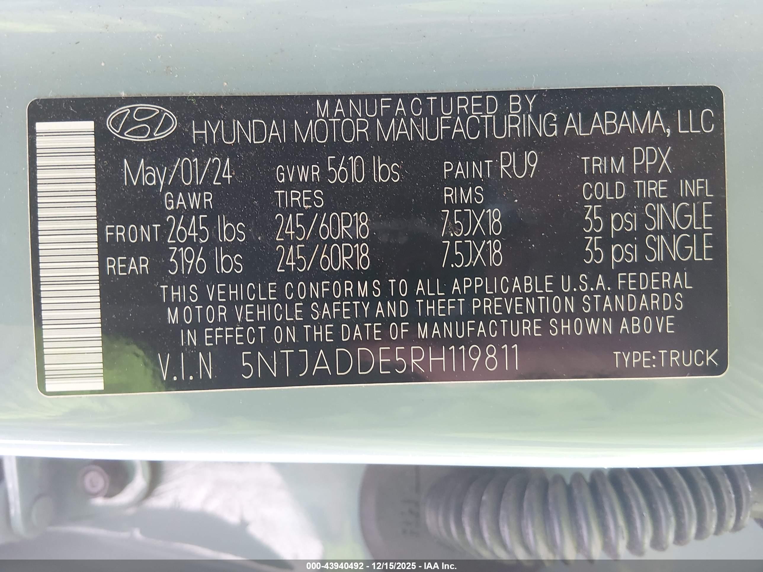 HYUNDAI SANTA image 9
