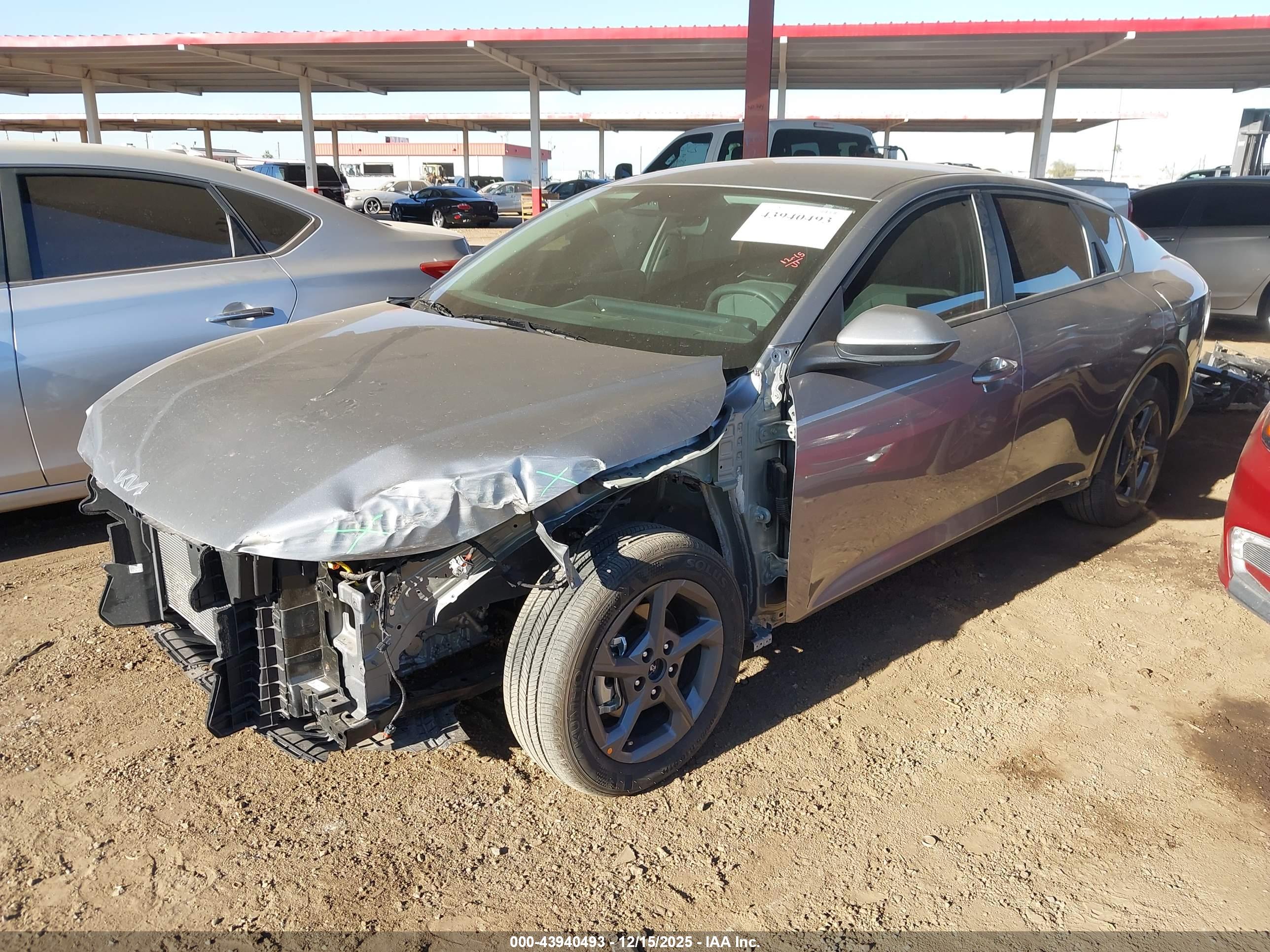 KIA K4 image 2