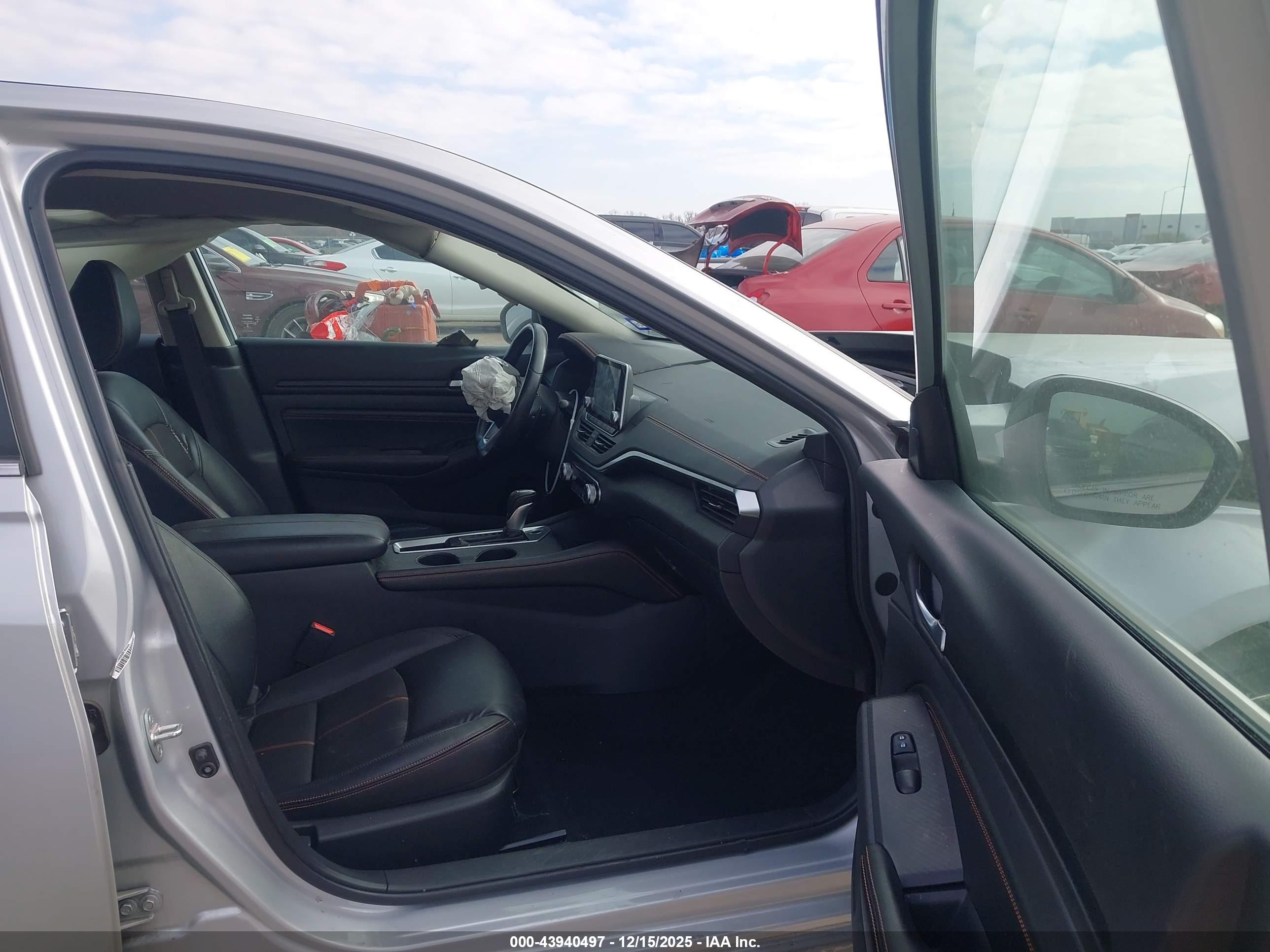 NISSAN ALTIMA image 5