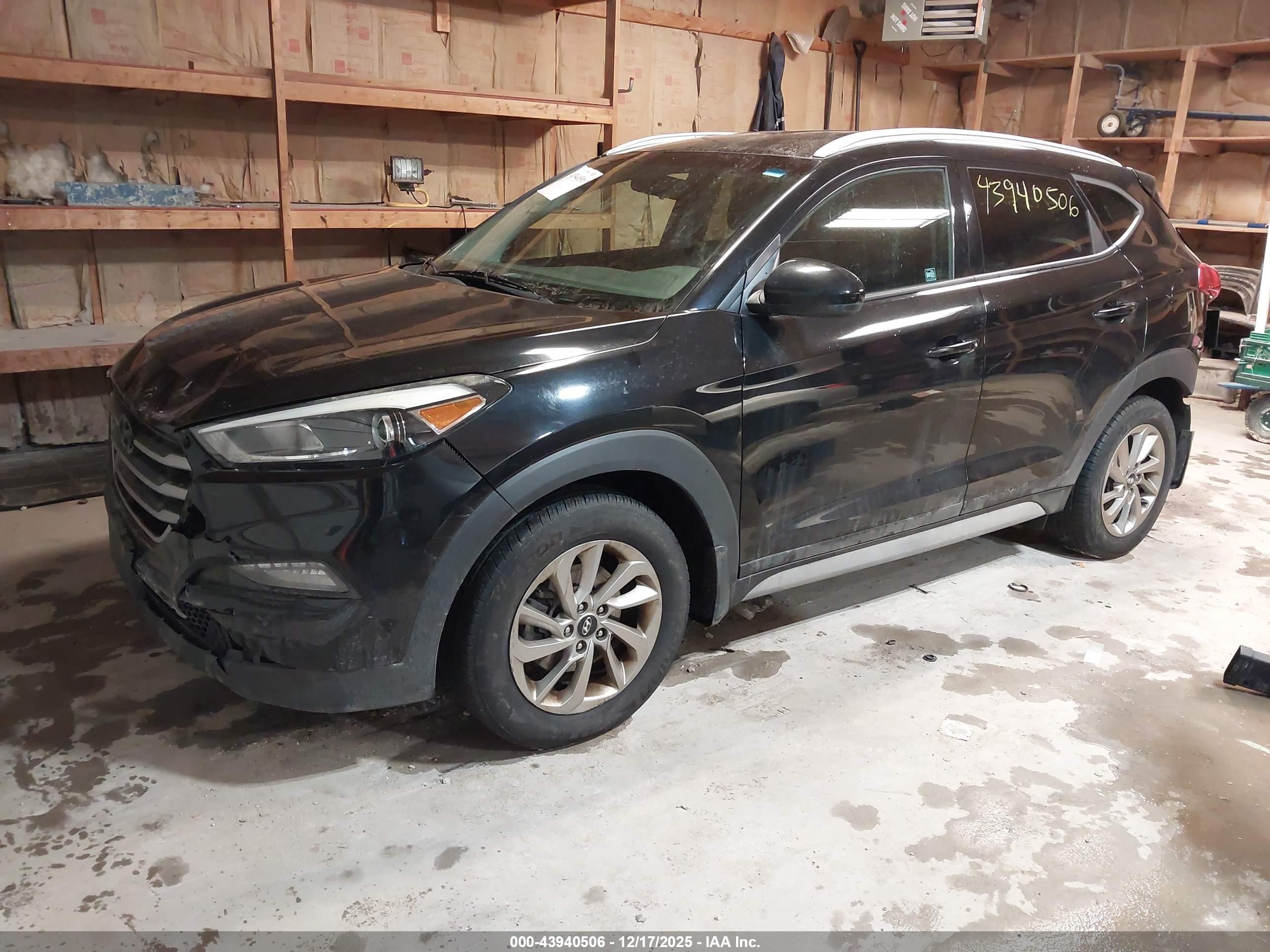 HYUNDAI TUCSON image 2