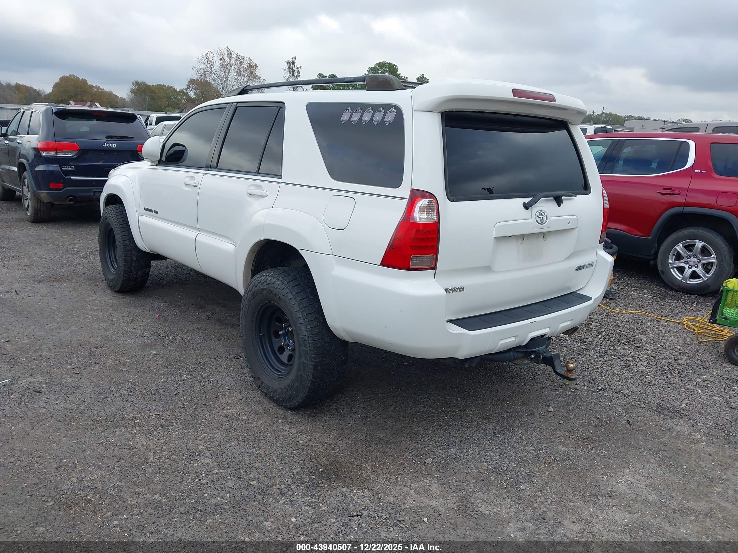 TOYOTA 4RUNNER image 3