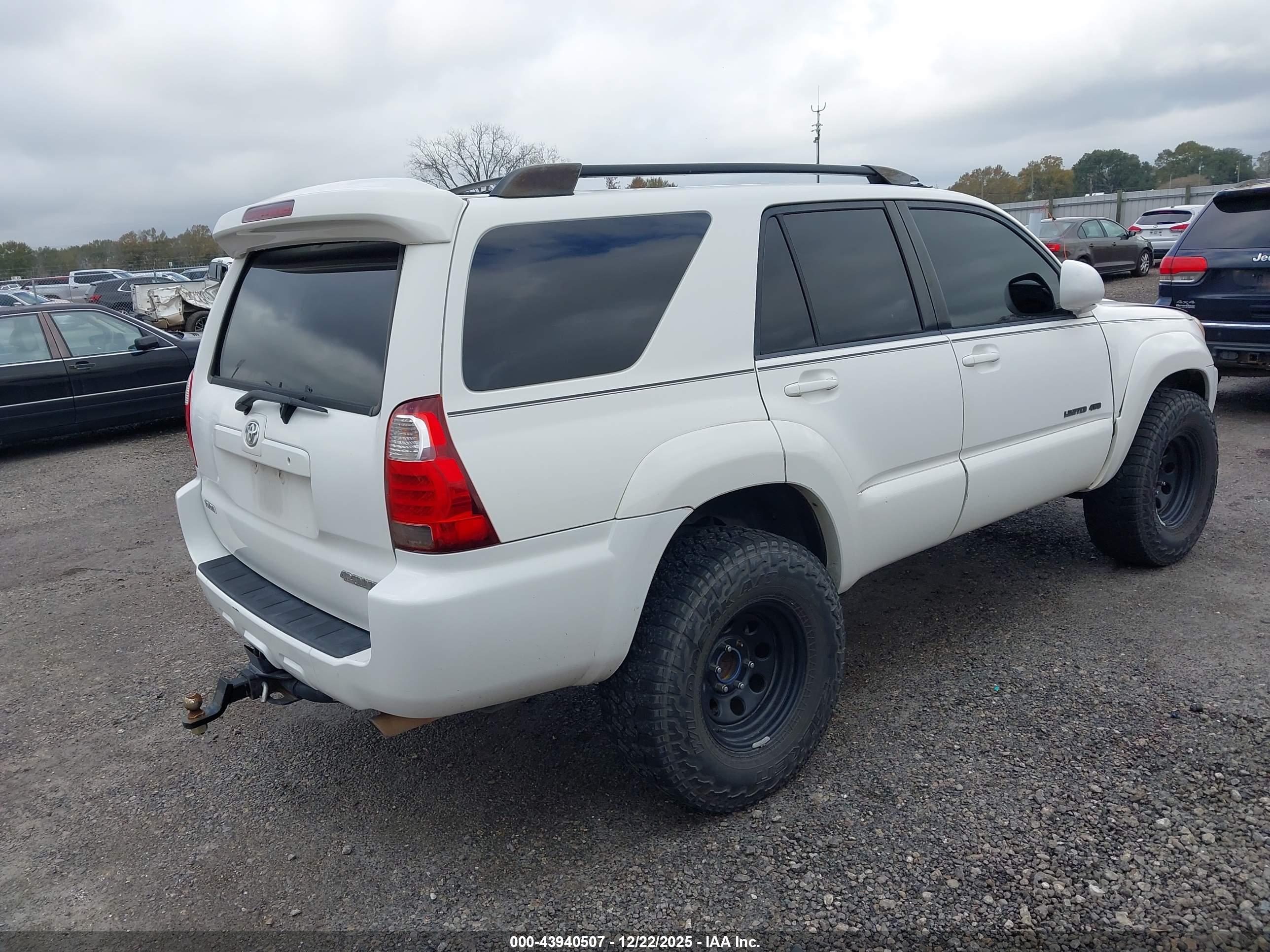 TOYOTA 4RUNNER image 4