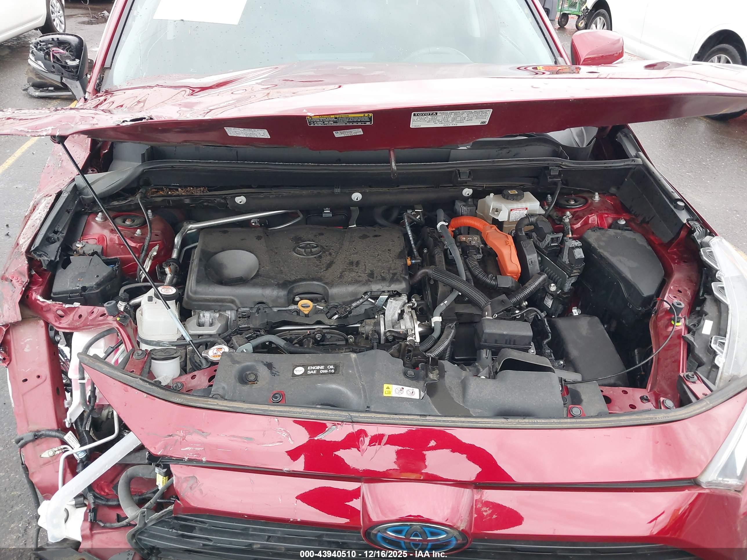 TOYOTA RAV4 image 10