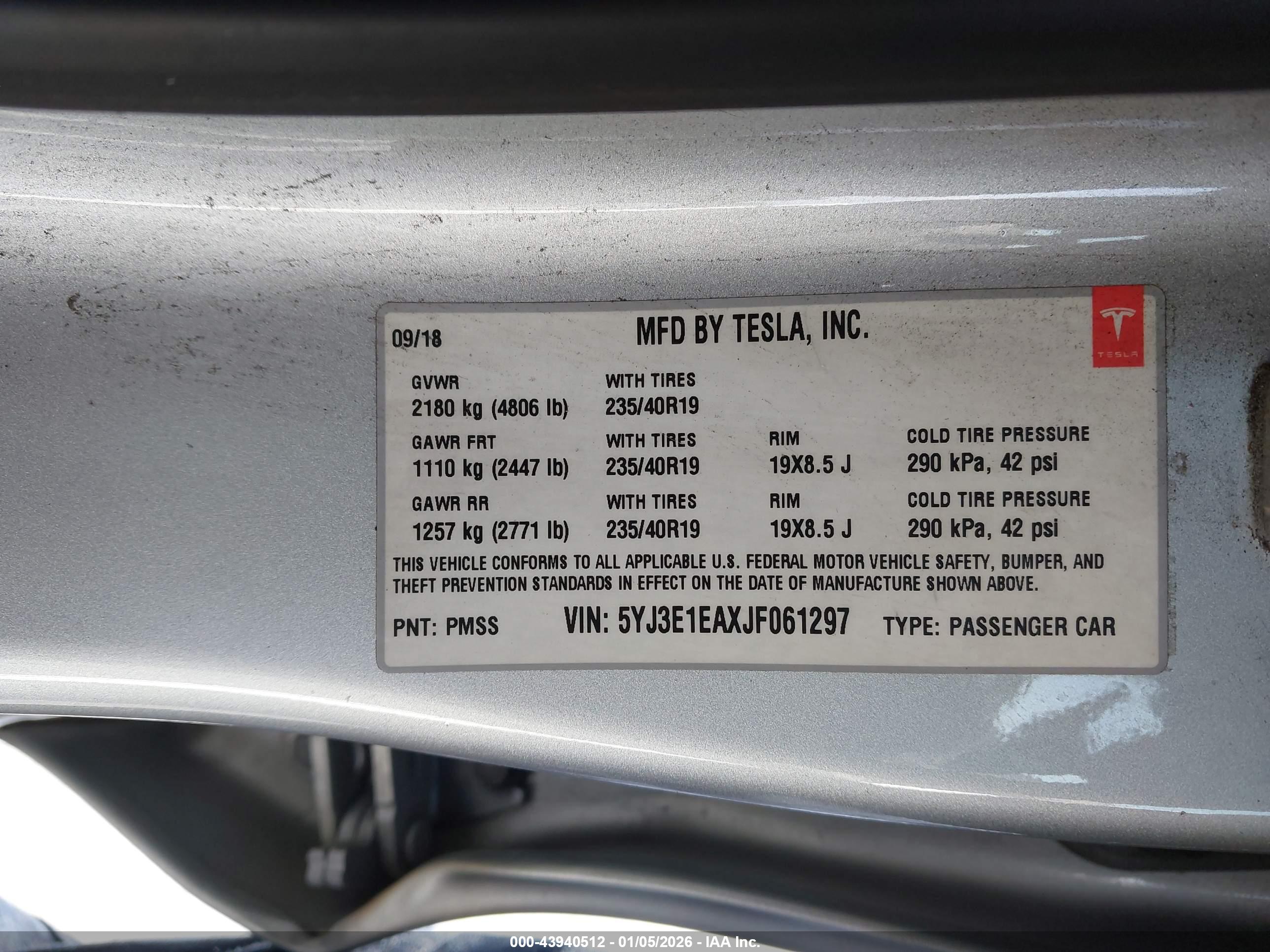 TESLA MODEL image 9