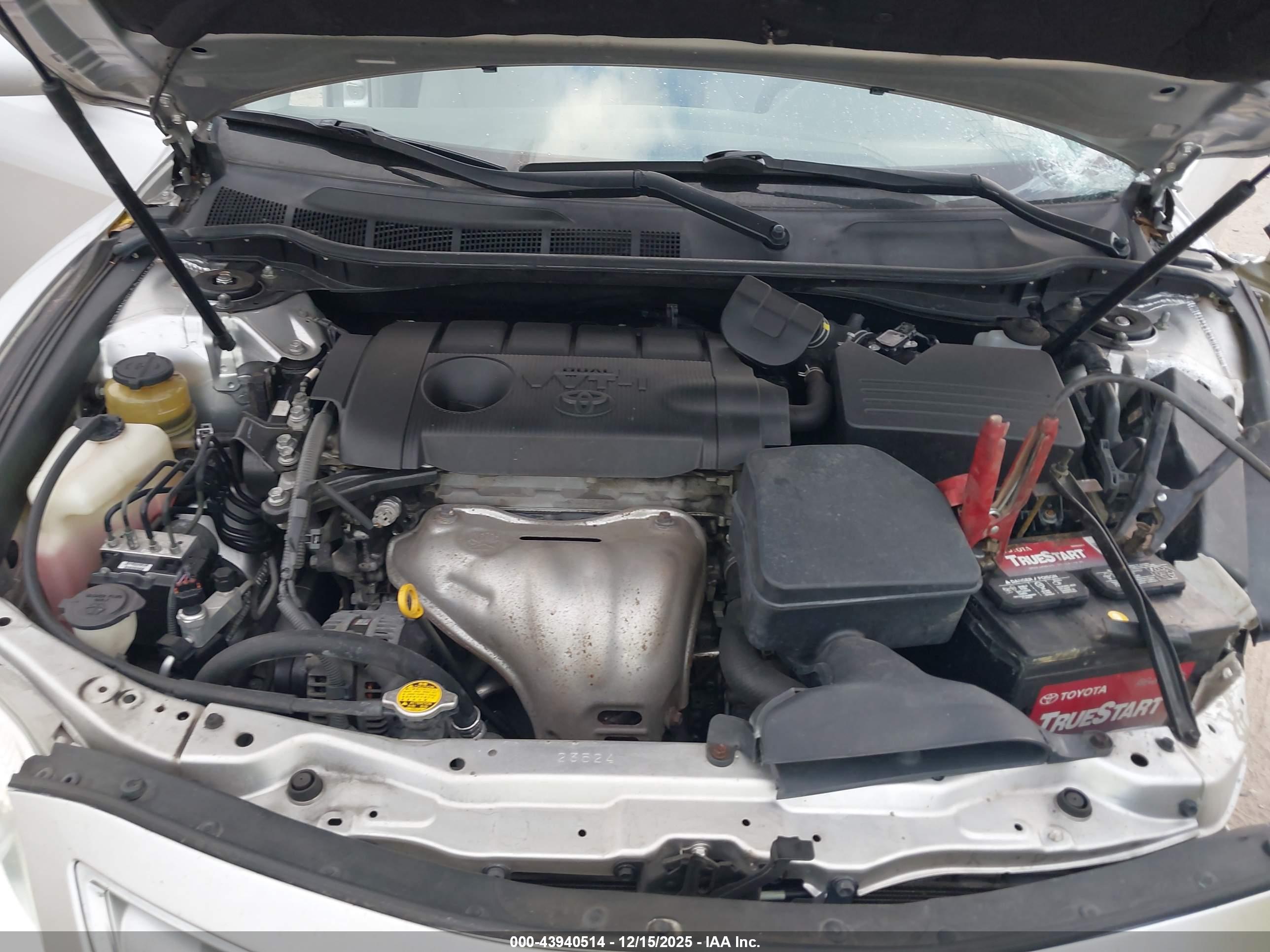 TOYOTA CAMRY image 10