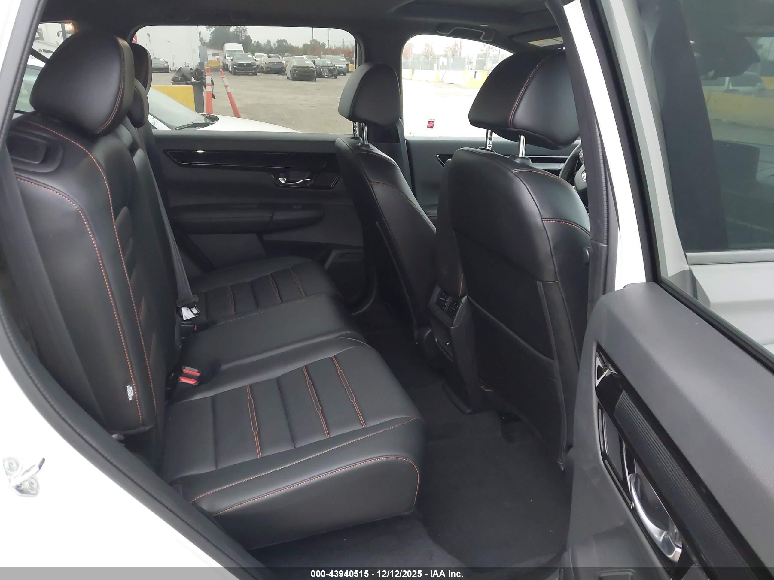 HONDA CR-V image 8
