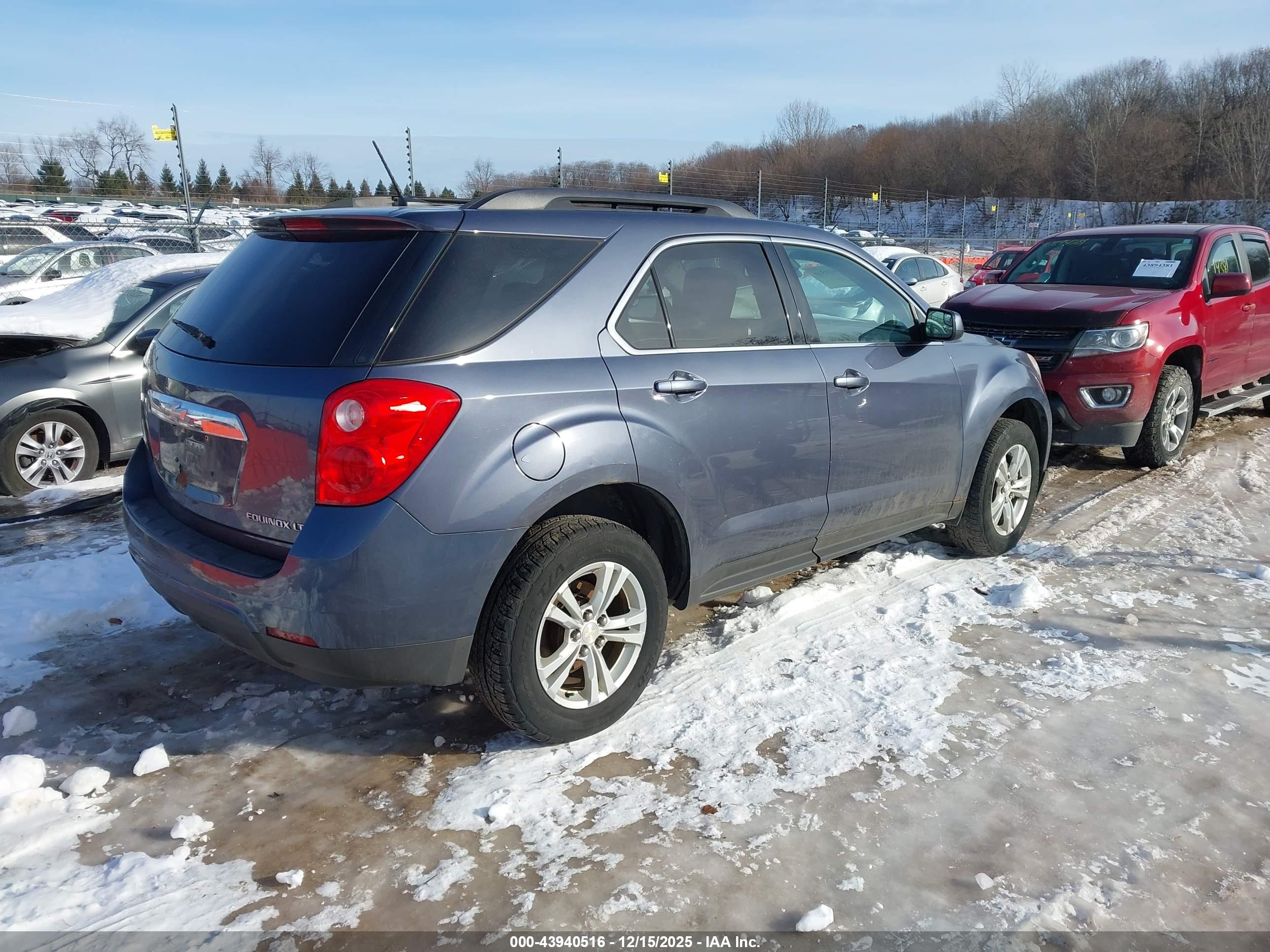 CHEVROLET EQUINOX image 4