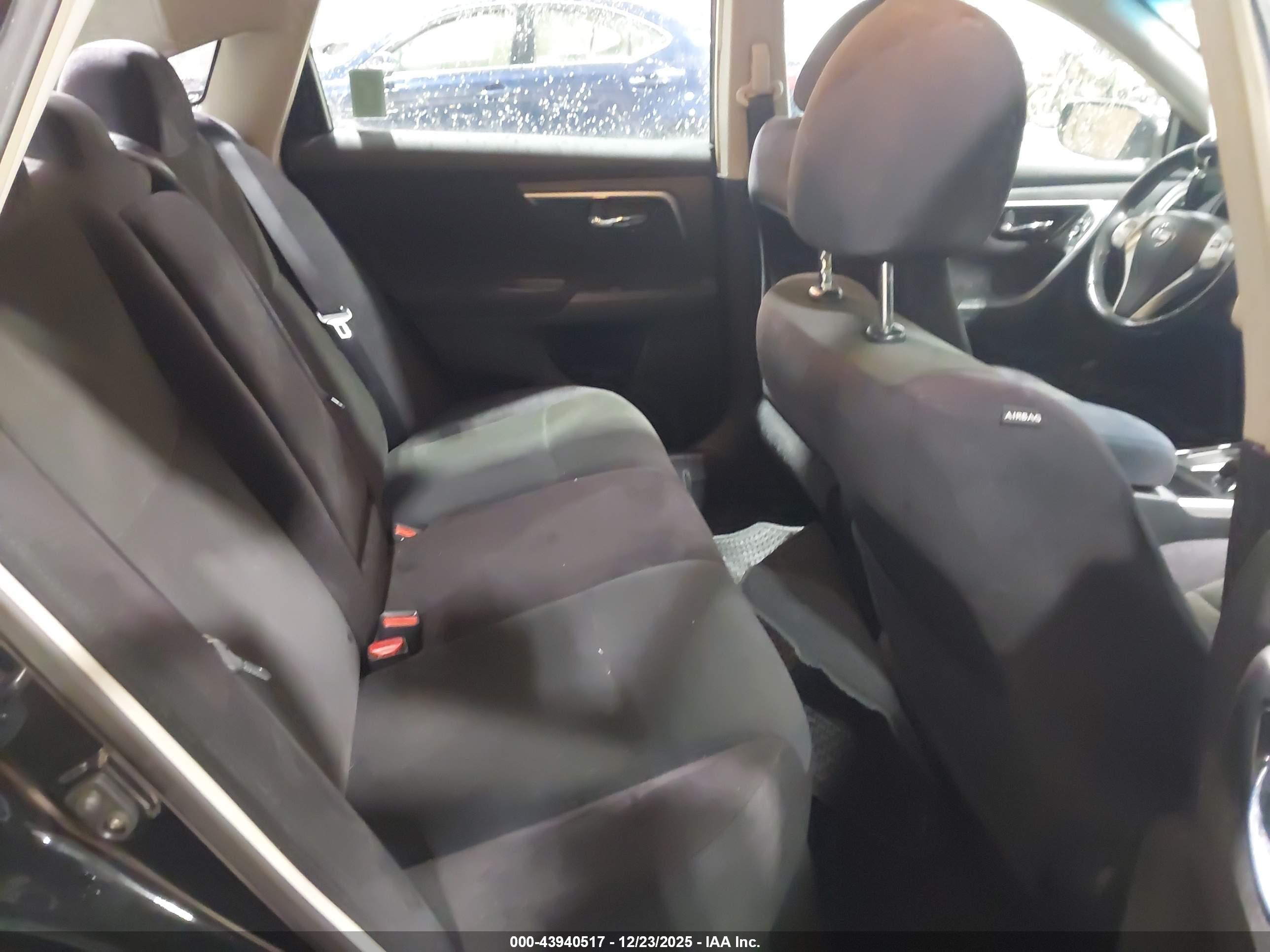 NISSAN ALTIMA image 8