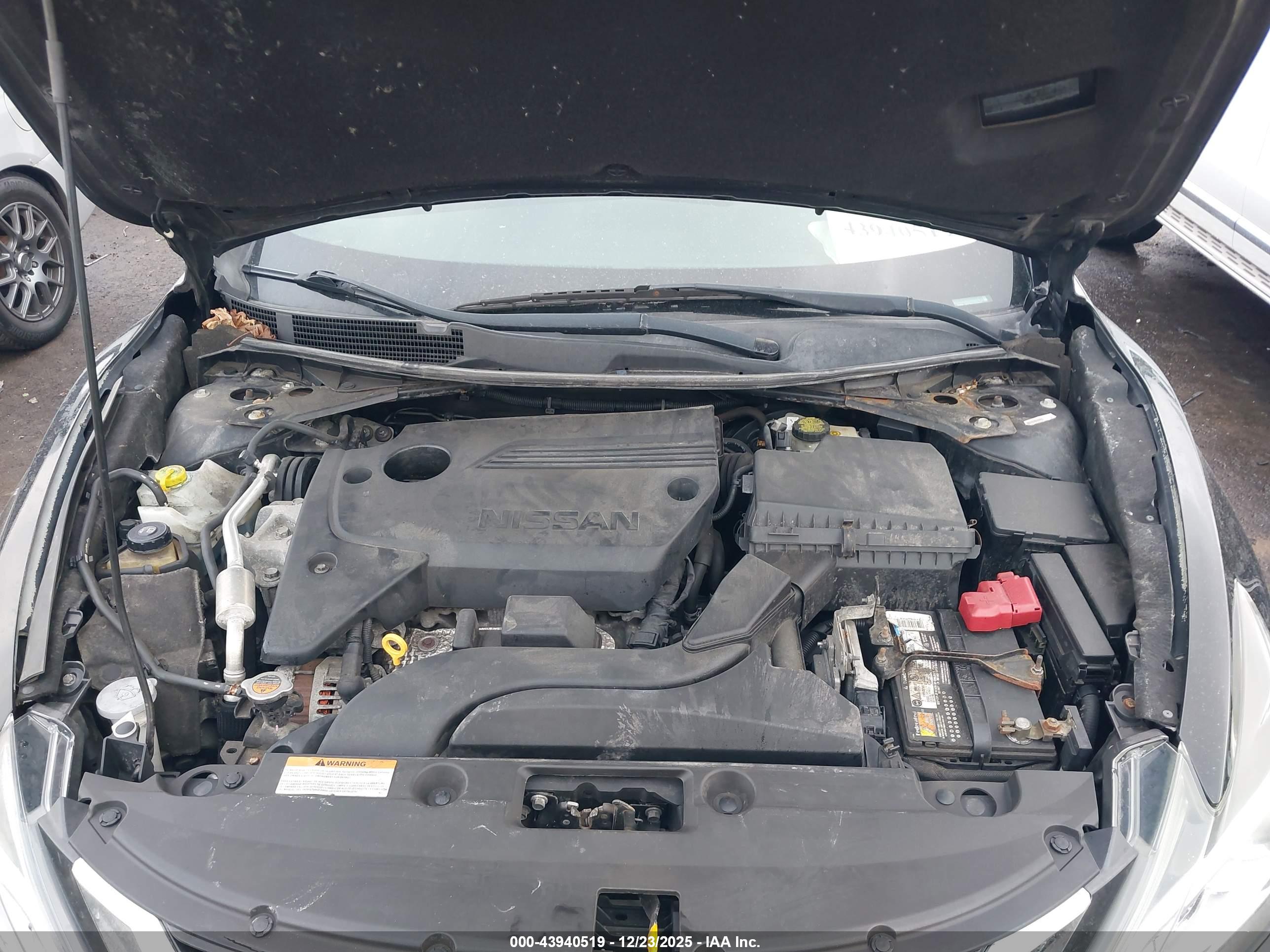 NISSAN ALTIMA image 10
