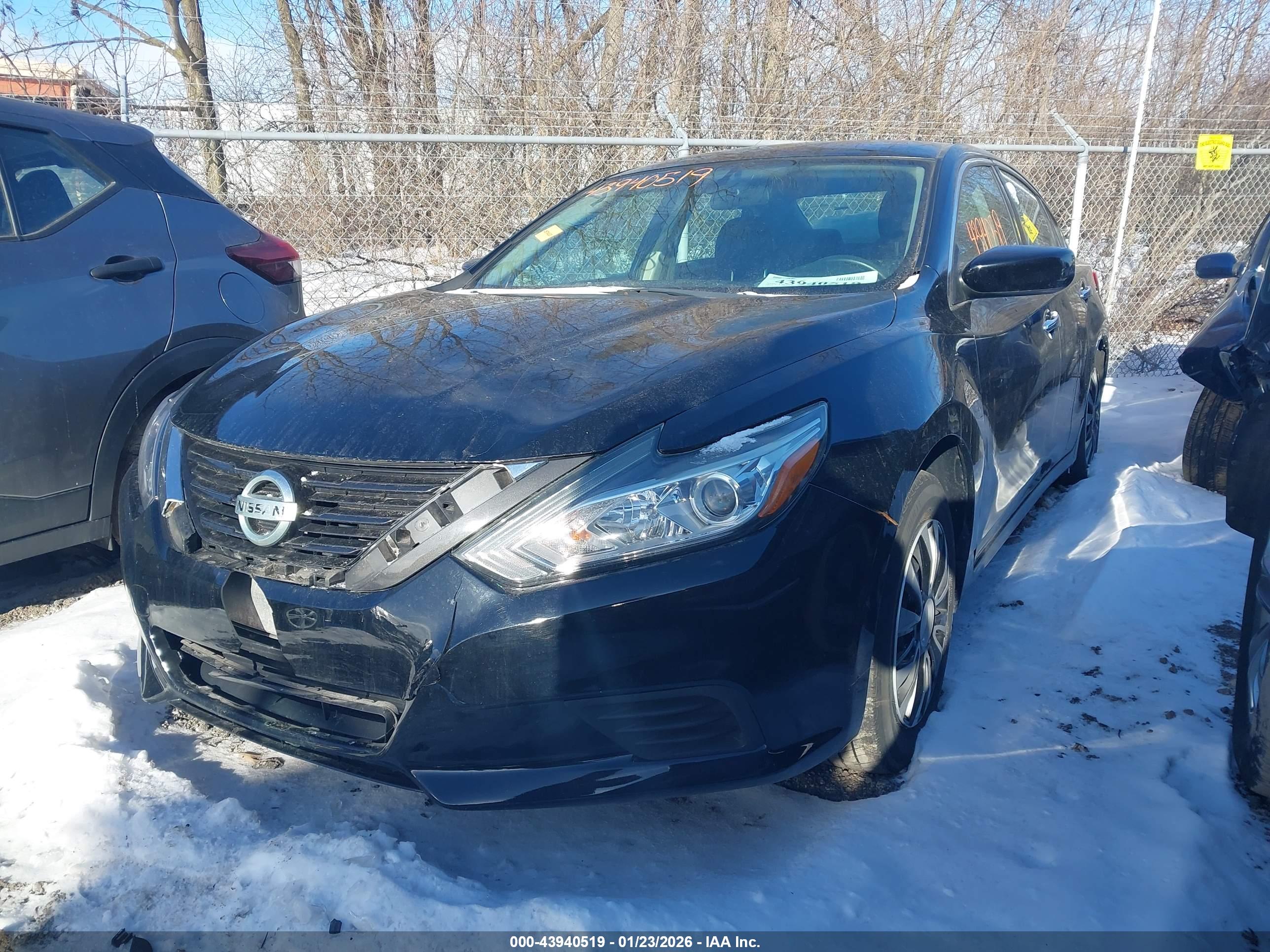 NISSAN ALTIMA image 2