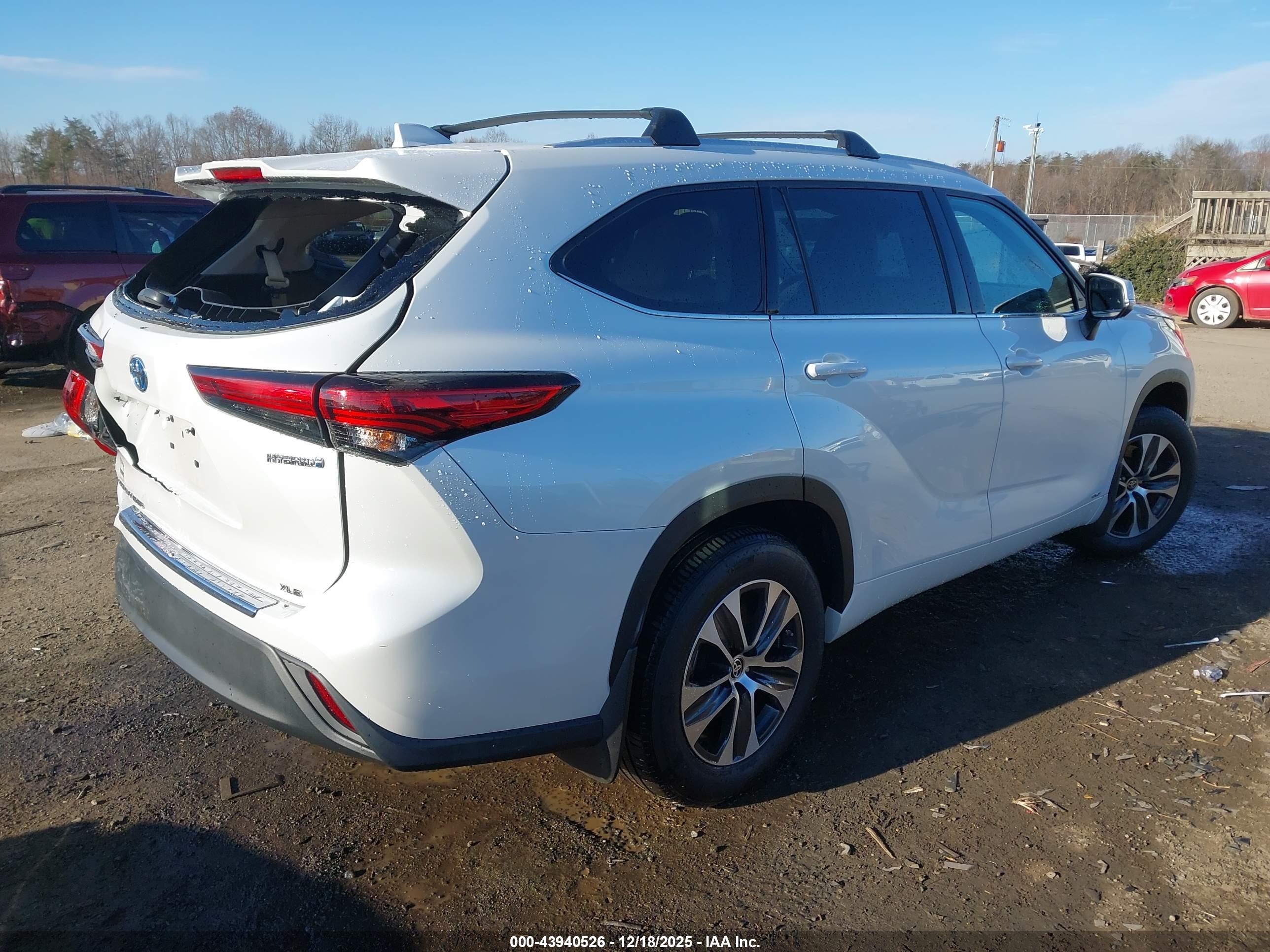 TOYOTA HIGHLANDER image 4