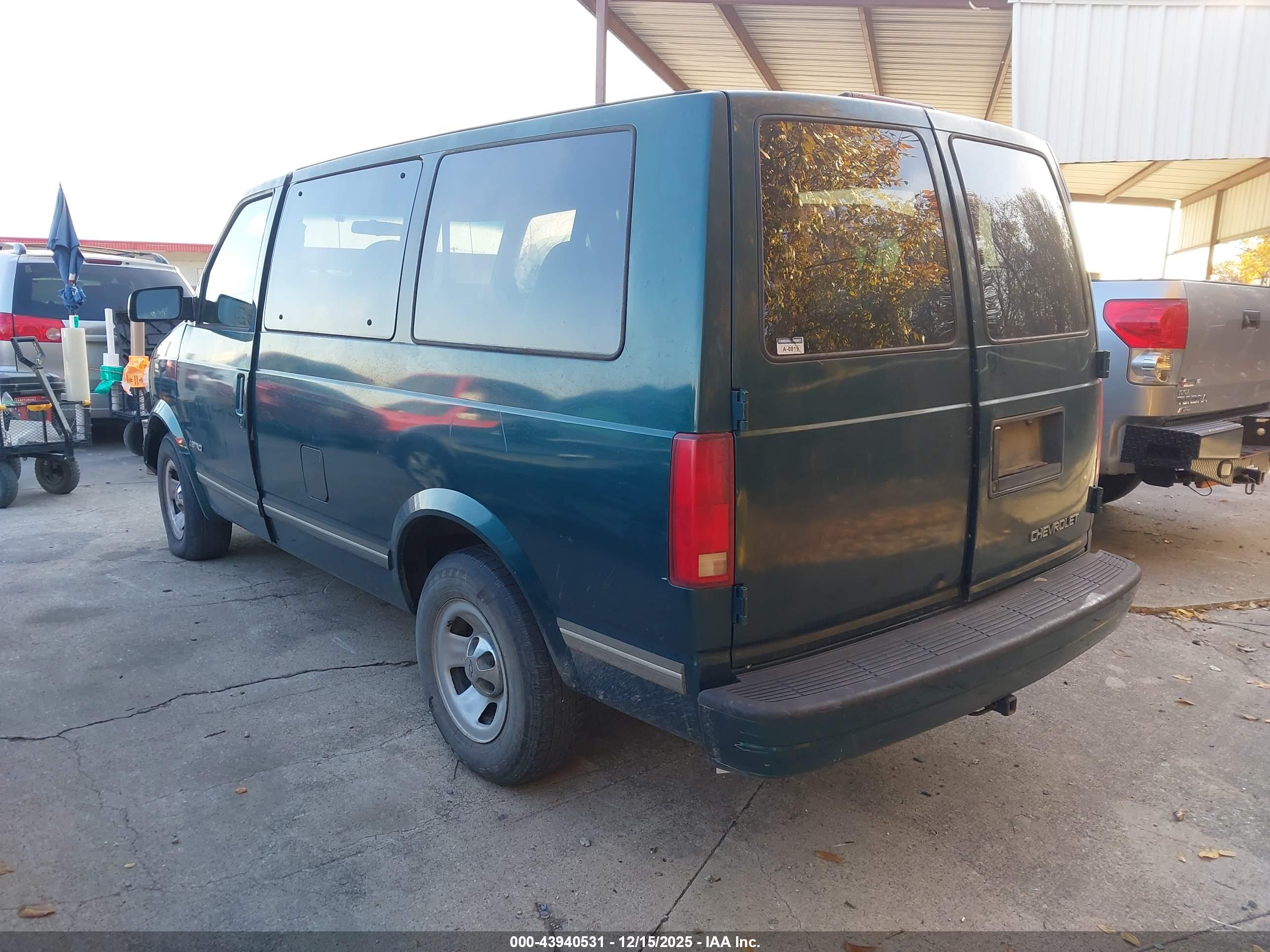 CHEVROLET ASTRO image 3