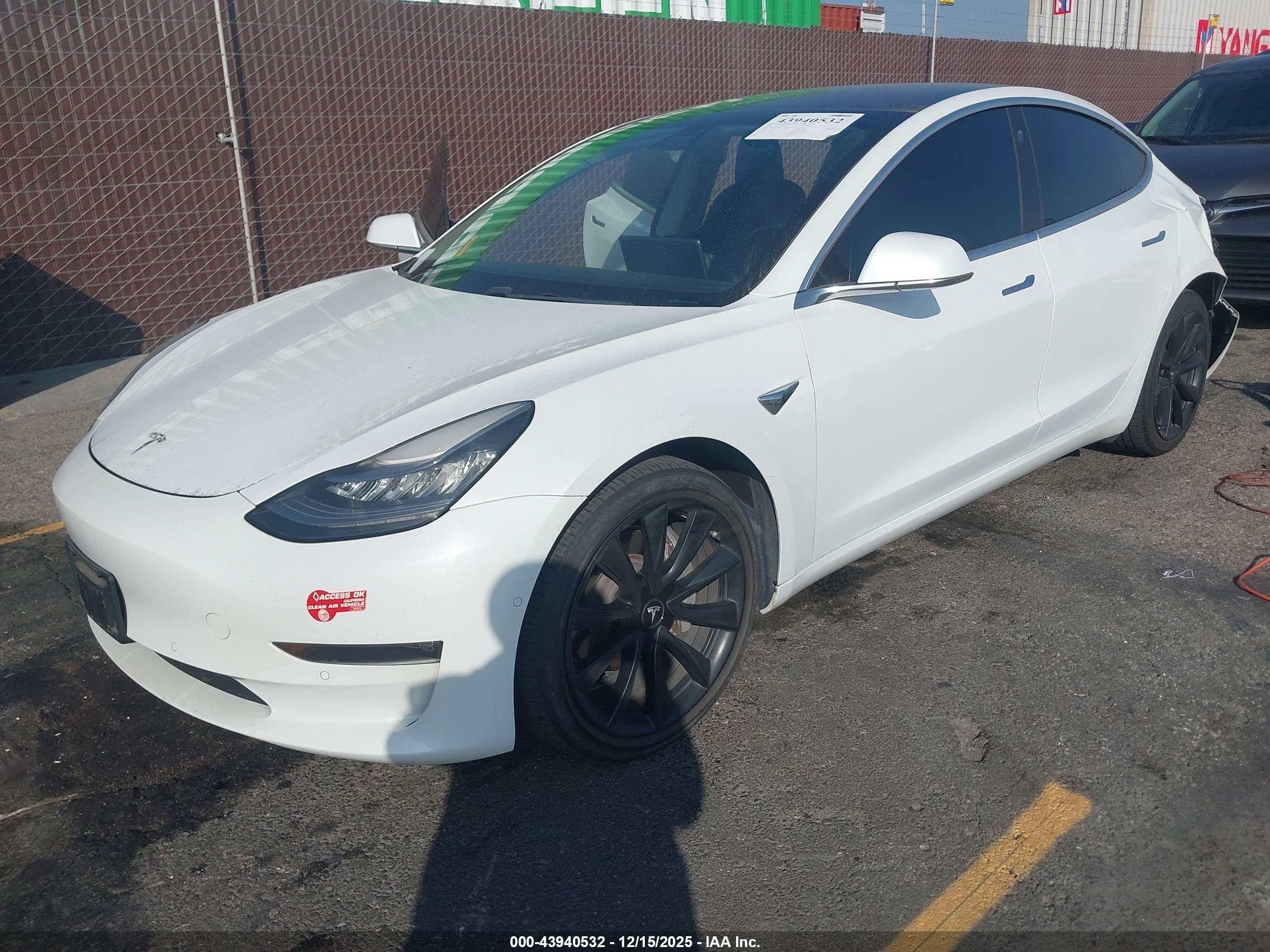 TESLA MODEL image 2