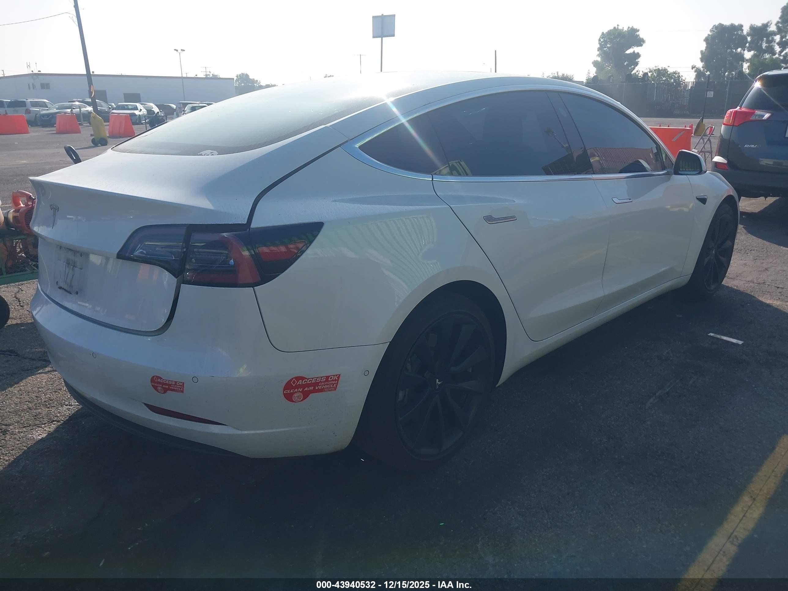 TESLA MODEL image 4