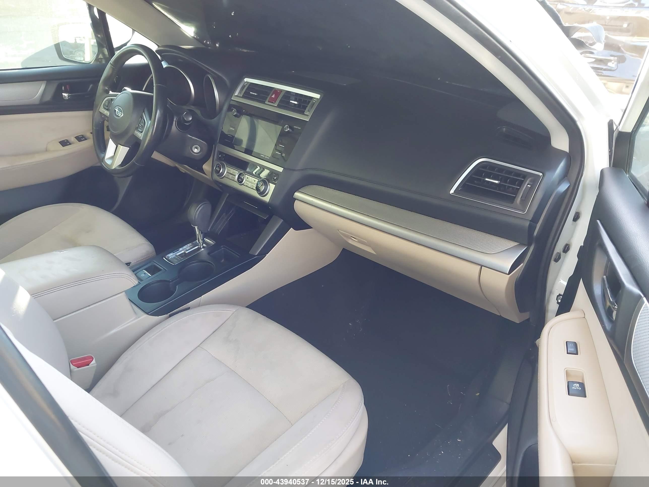 SUBARU LEGACY image 5