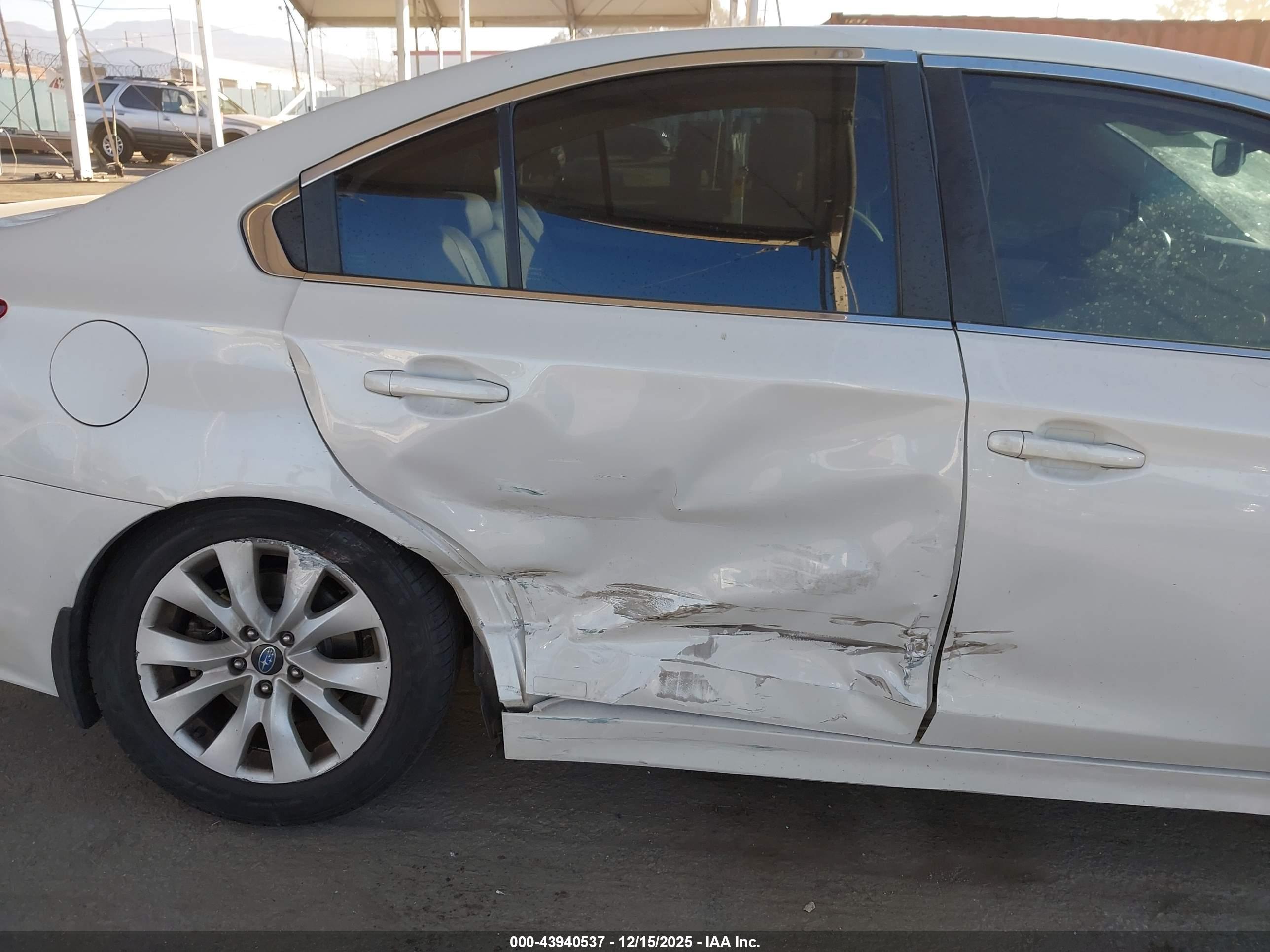 SUBARU LEGACY image 6