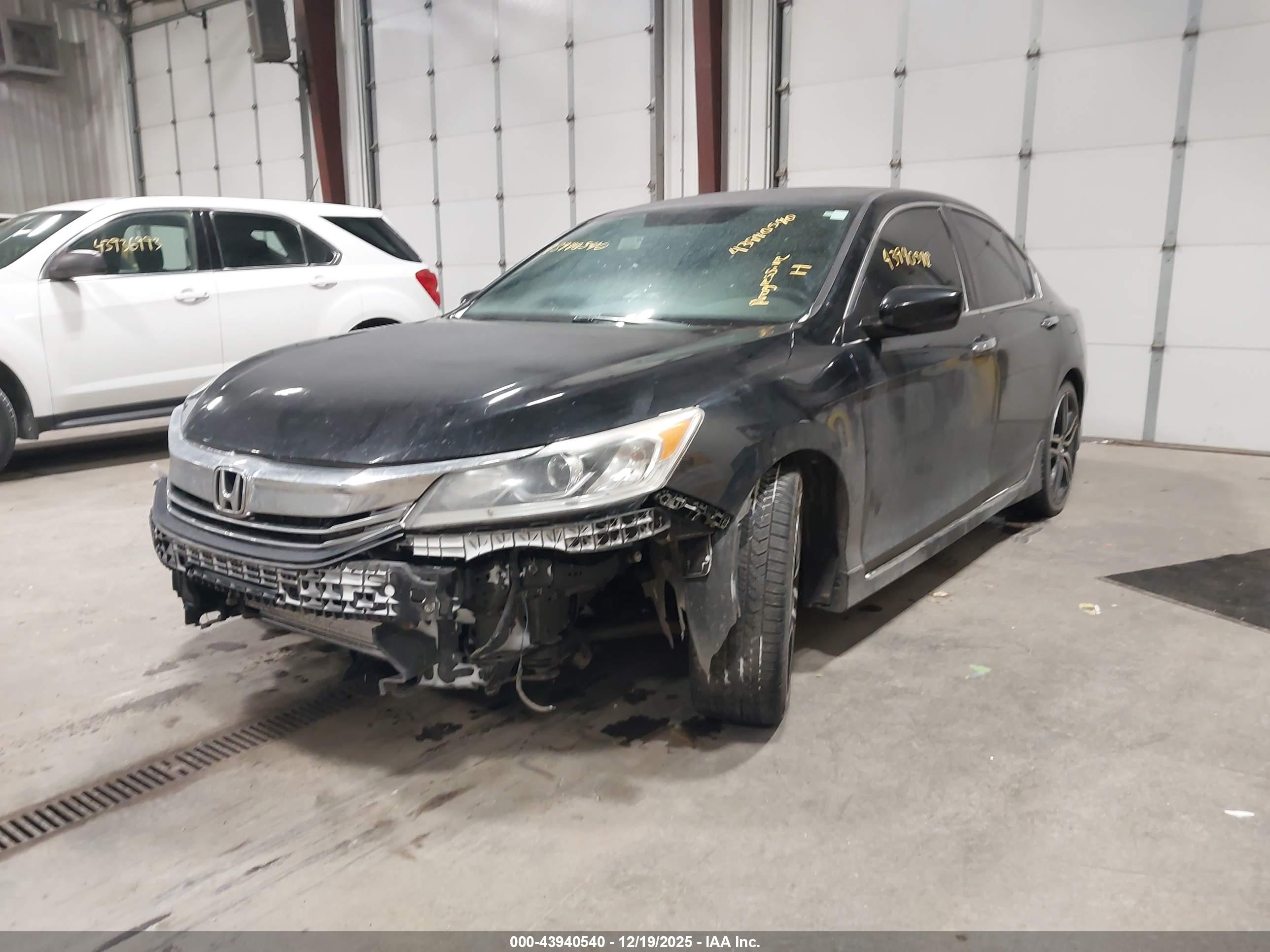 HONDA ACCORD image 2