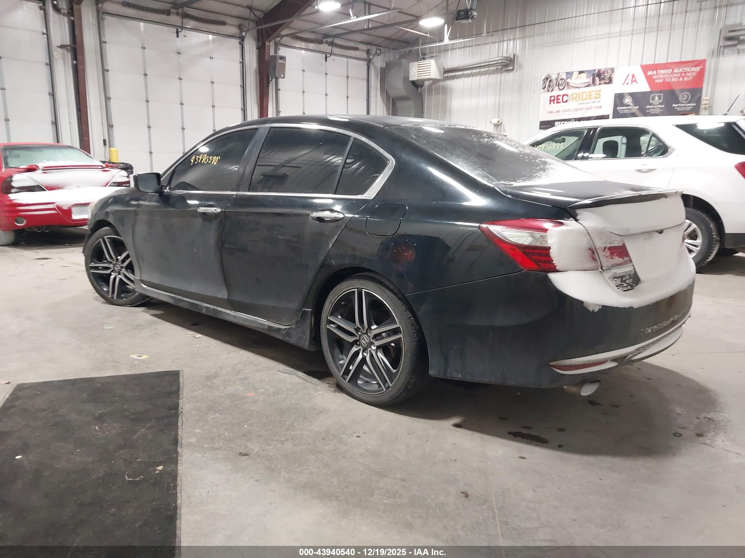 HONDA ACCORD image 3