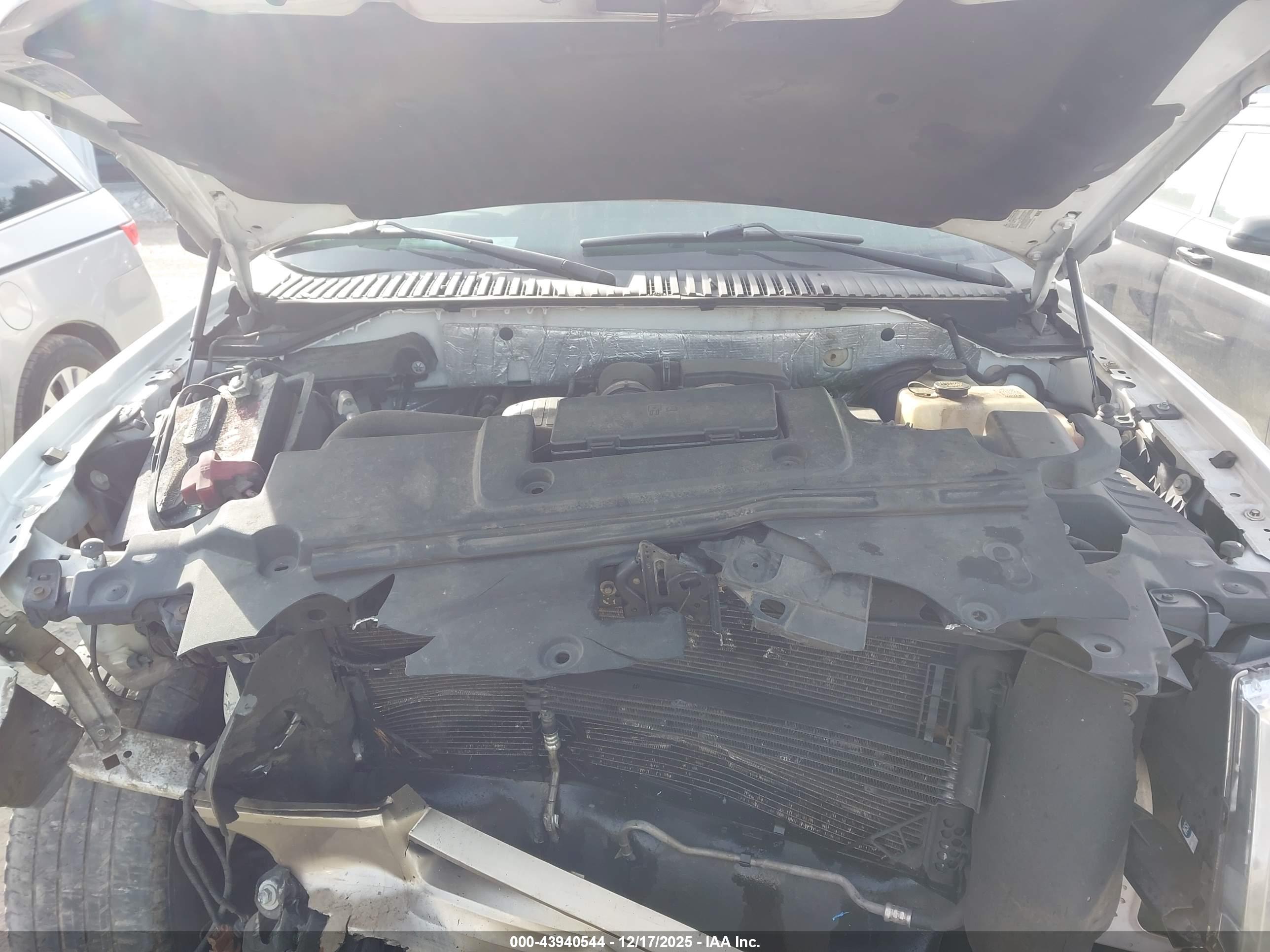 FORD EXPEDITION image 10