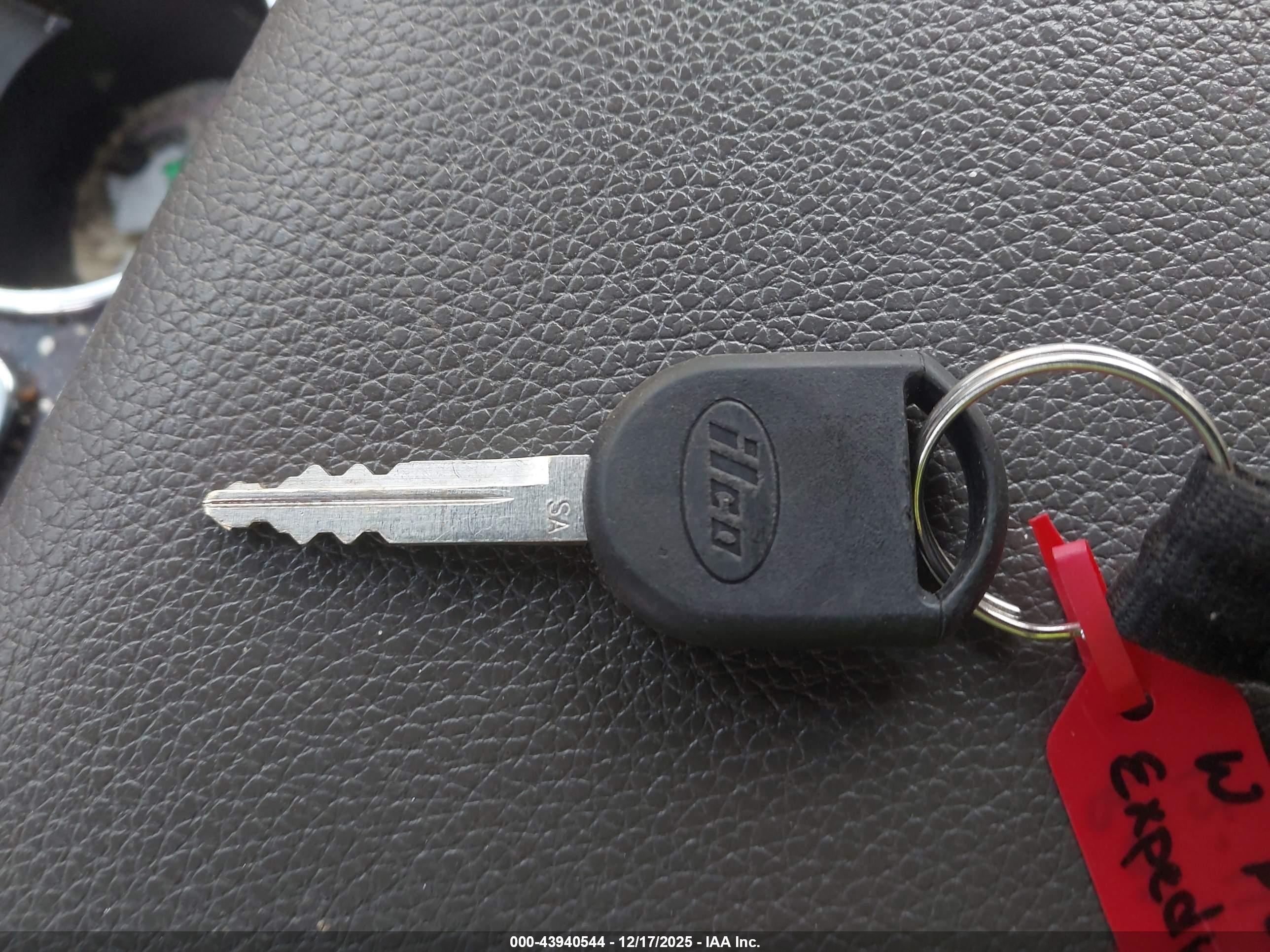 FORD EXPEDITION image 11