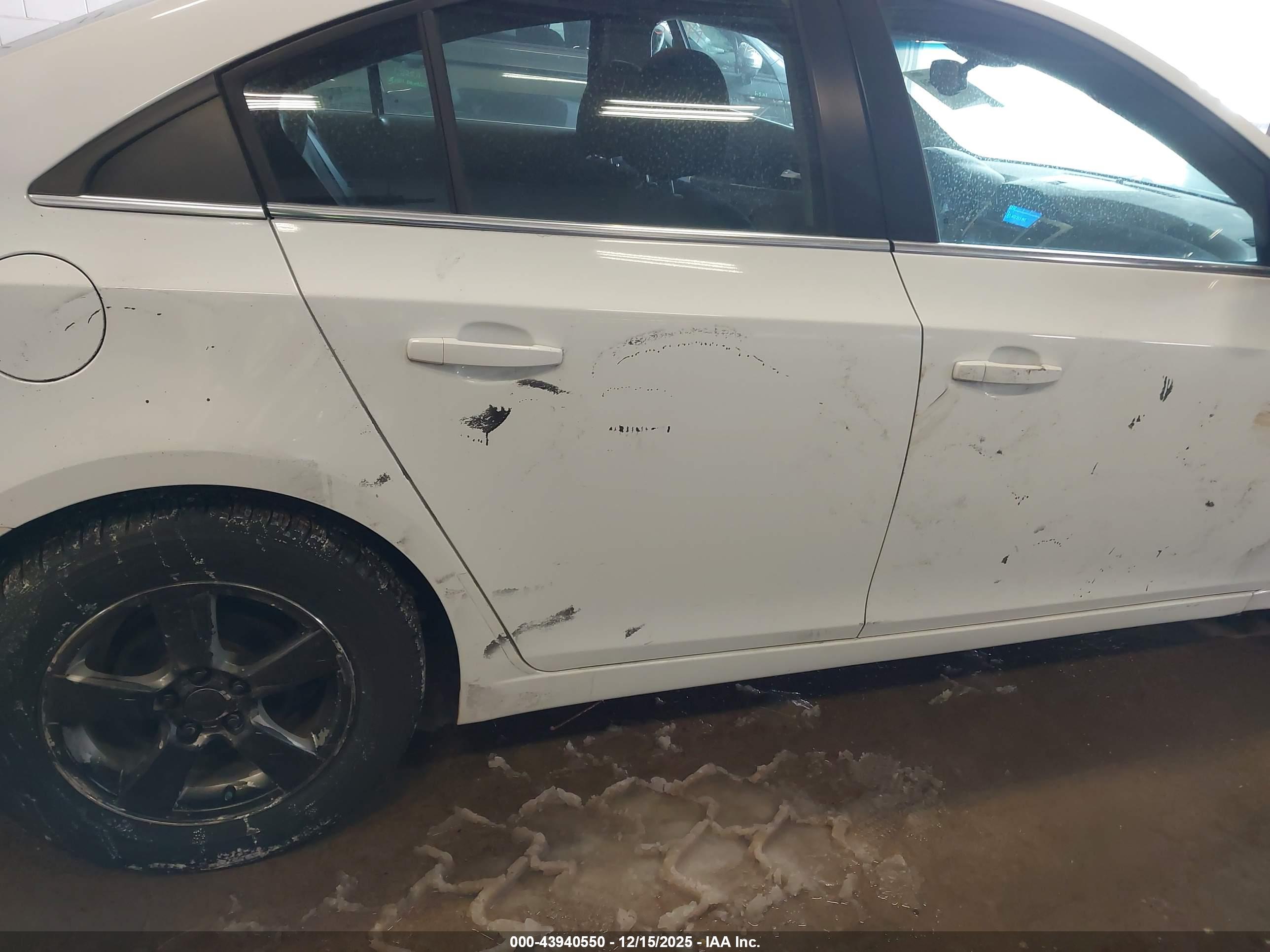 CHEVROLET CRUZE image 6