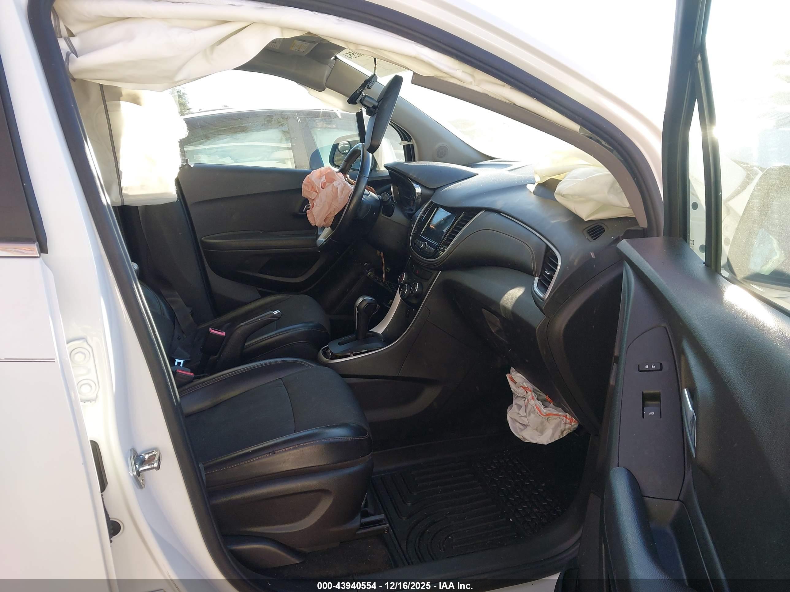 CHEVROLET TRAX image 5