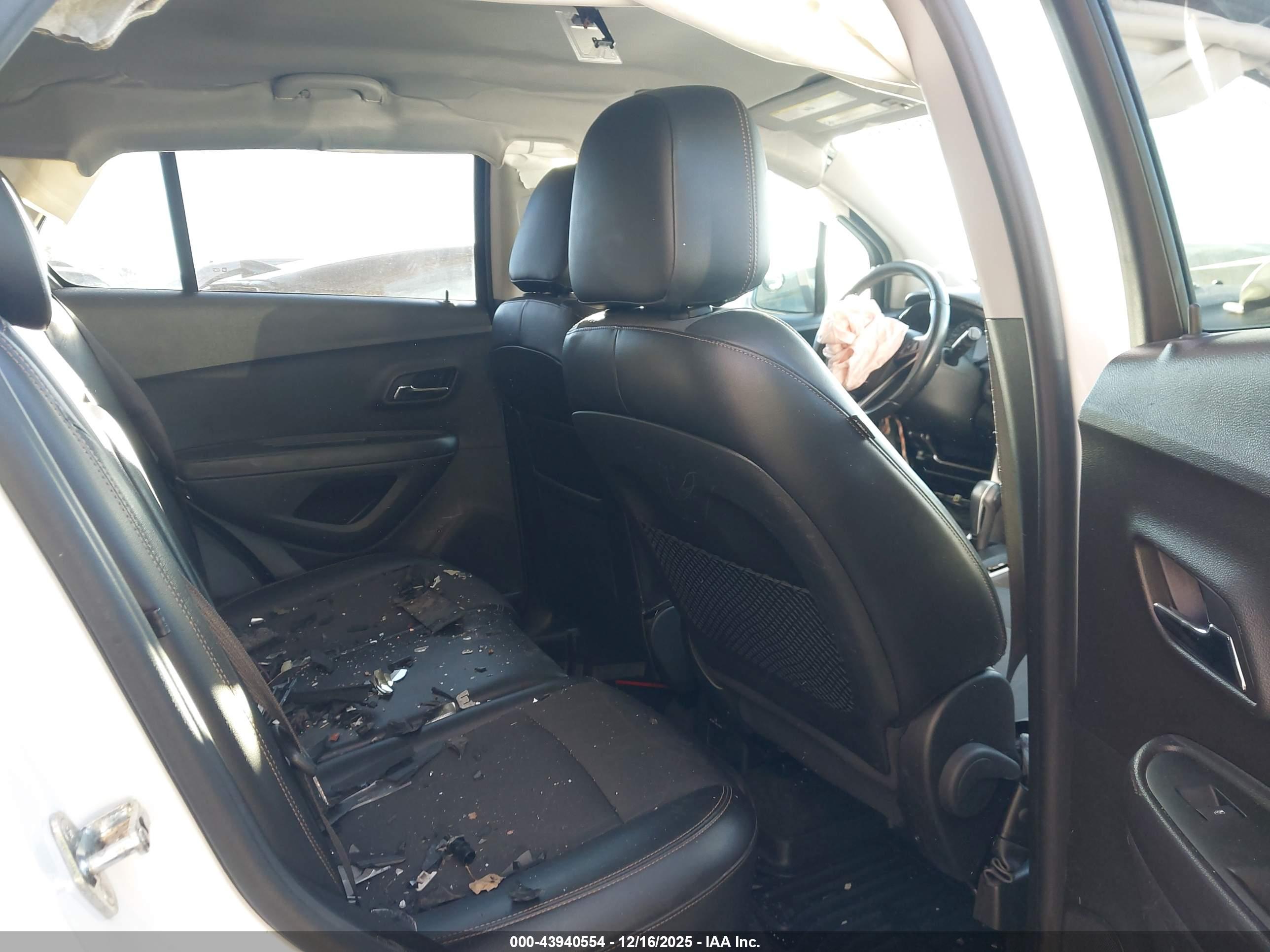 CHEVROLET TRAX image 8
