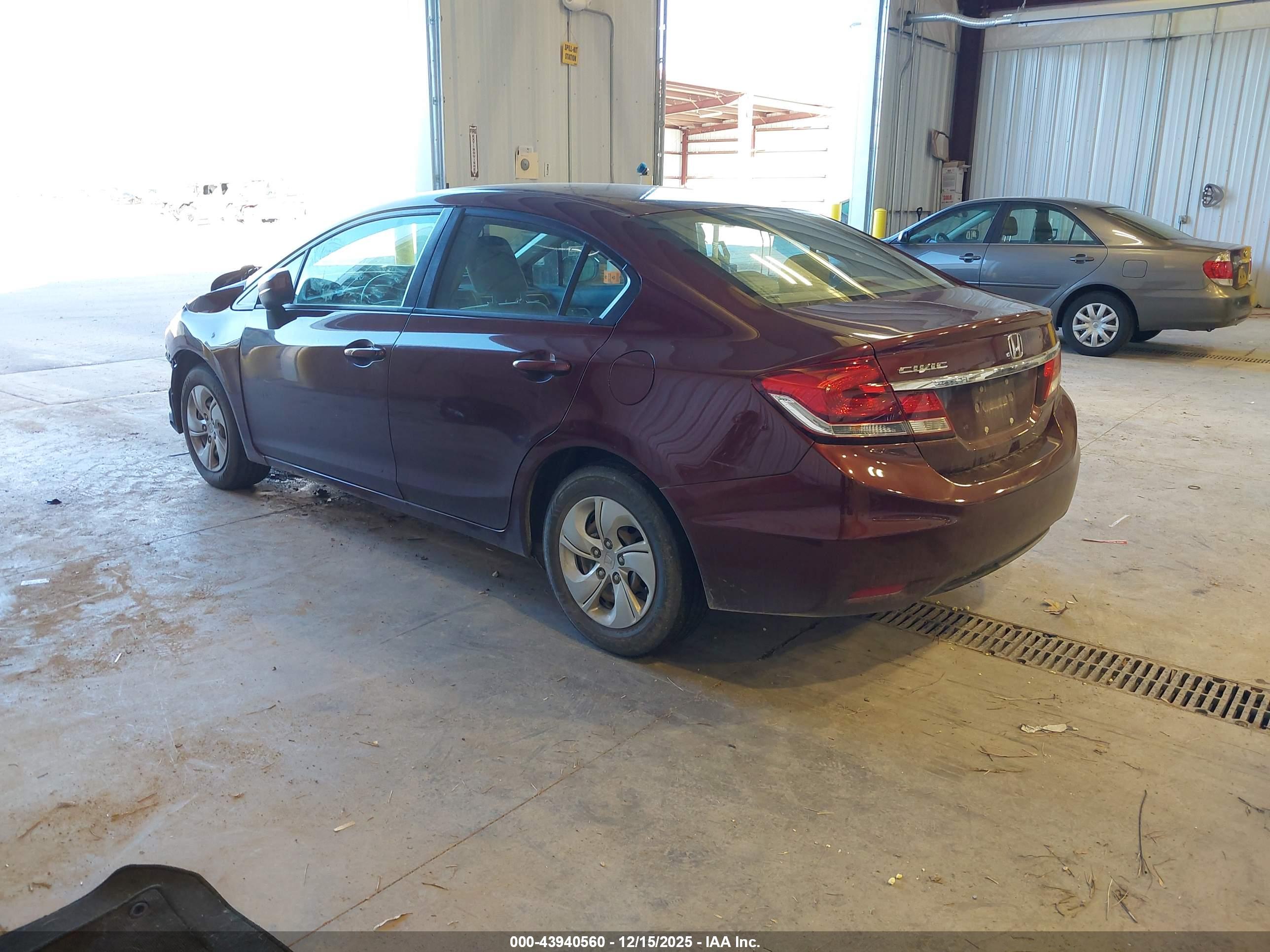 HONDA CIVIC image 3