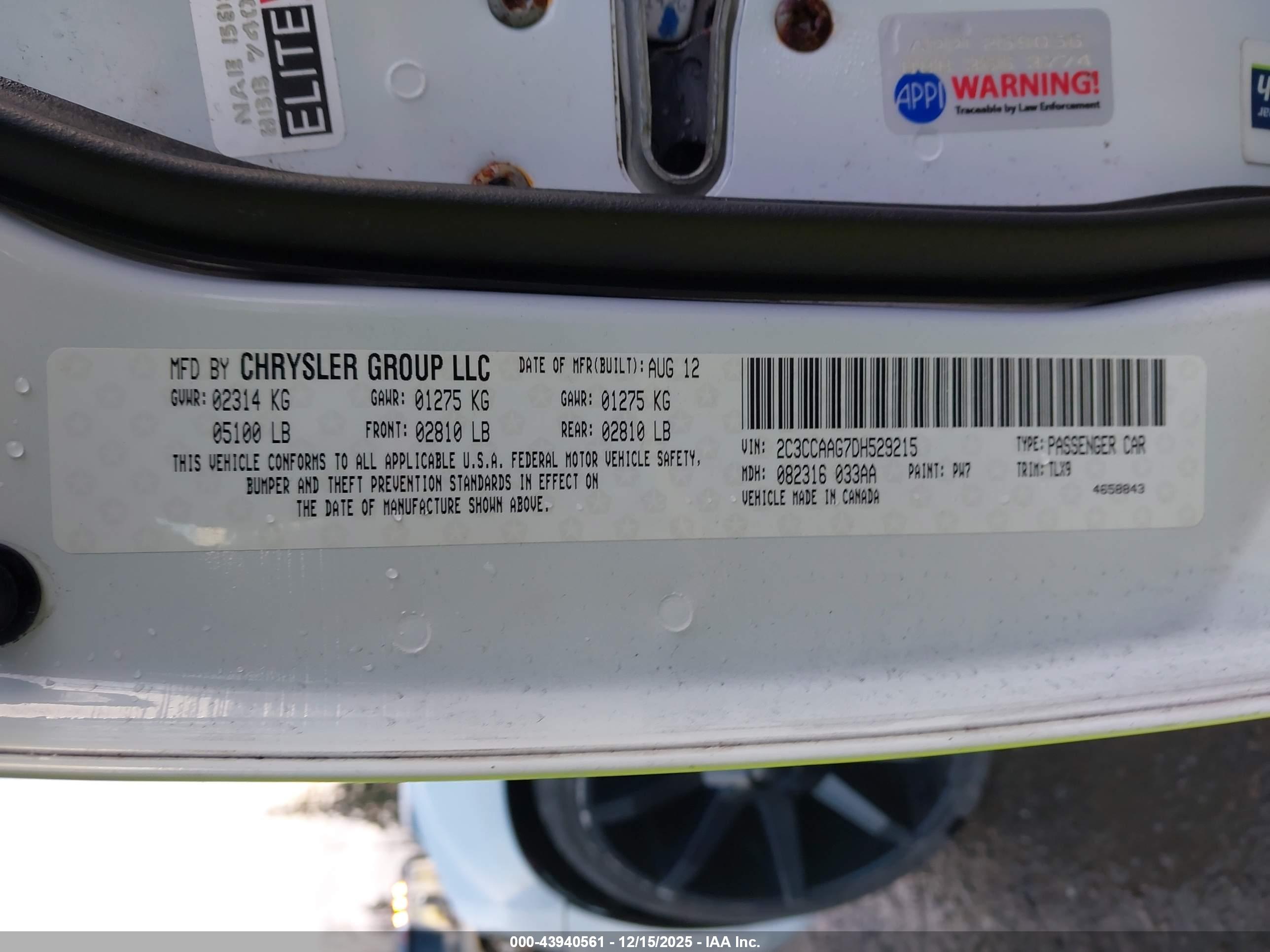 CHRYSLER 300 image 9
