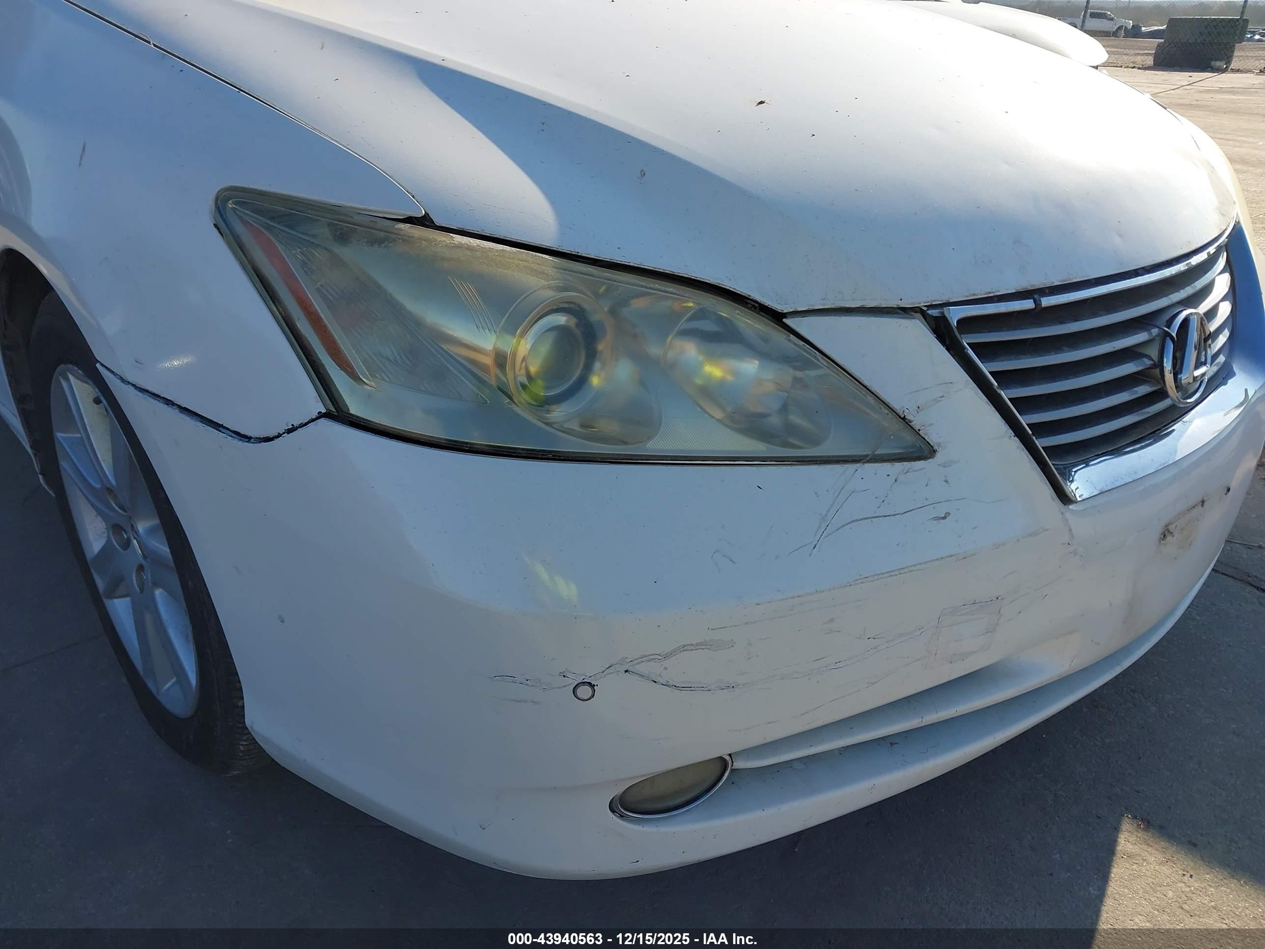 LEXUS ES image 6
