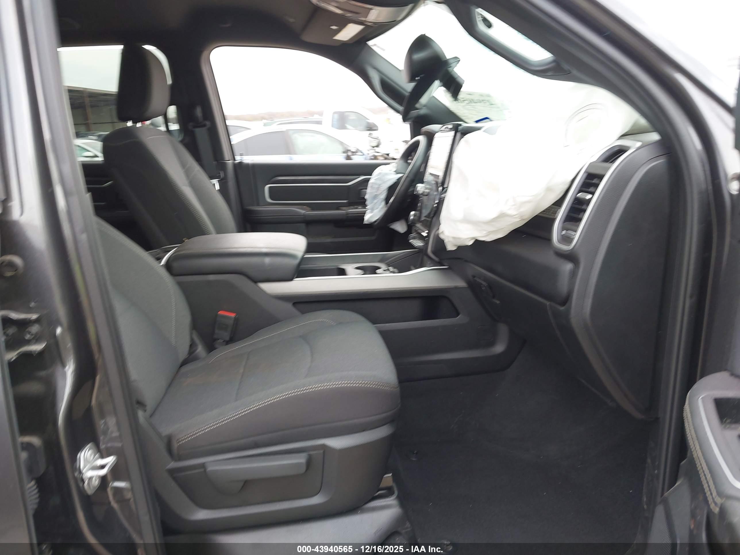 RAM 2500 image 5
