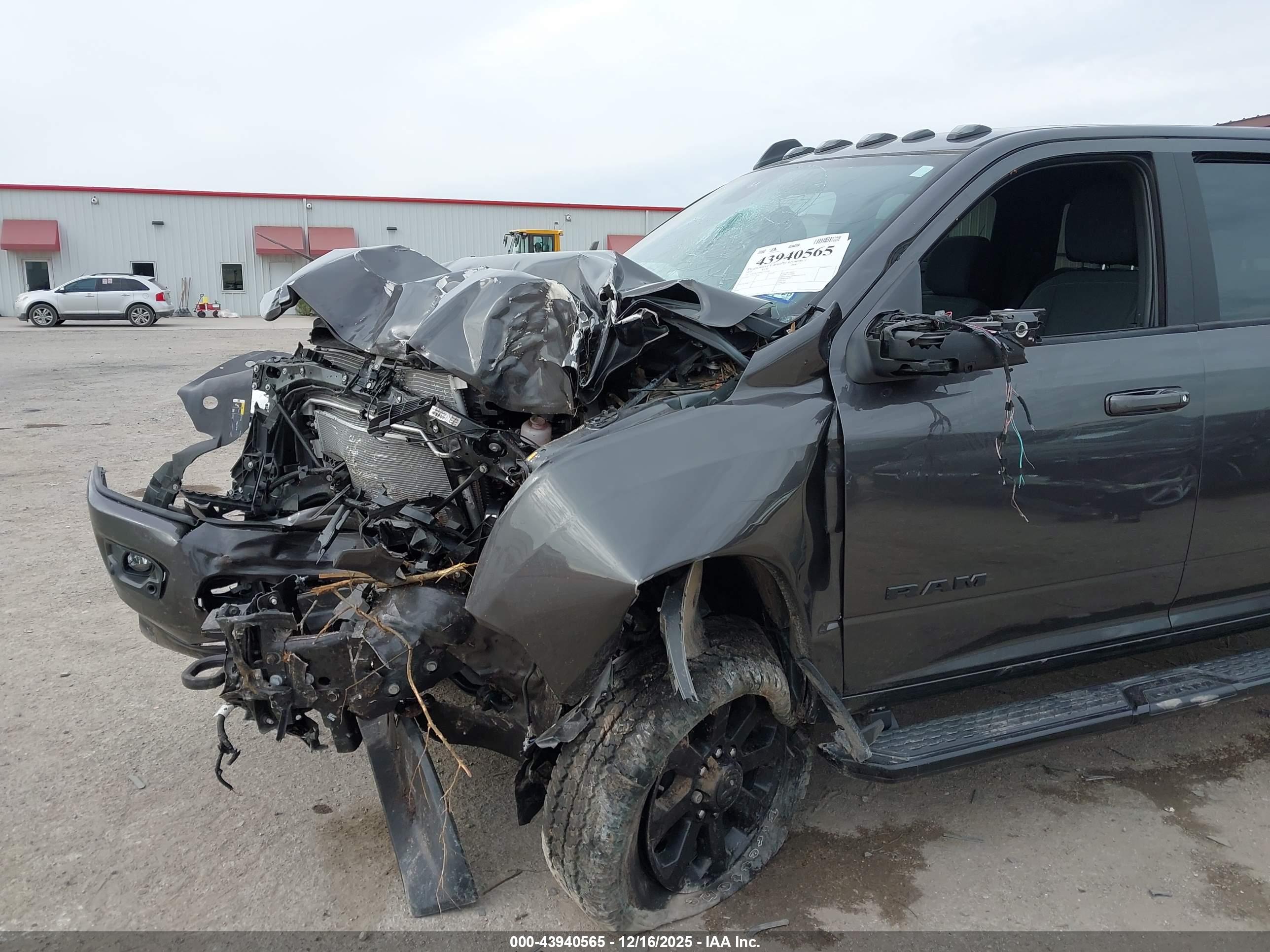 RAM 2500 image 6