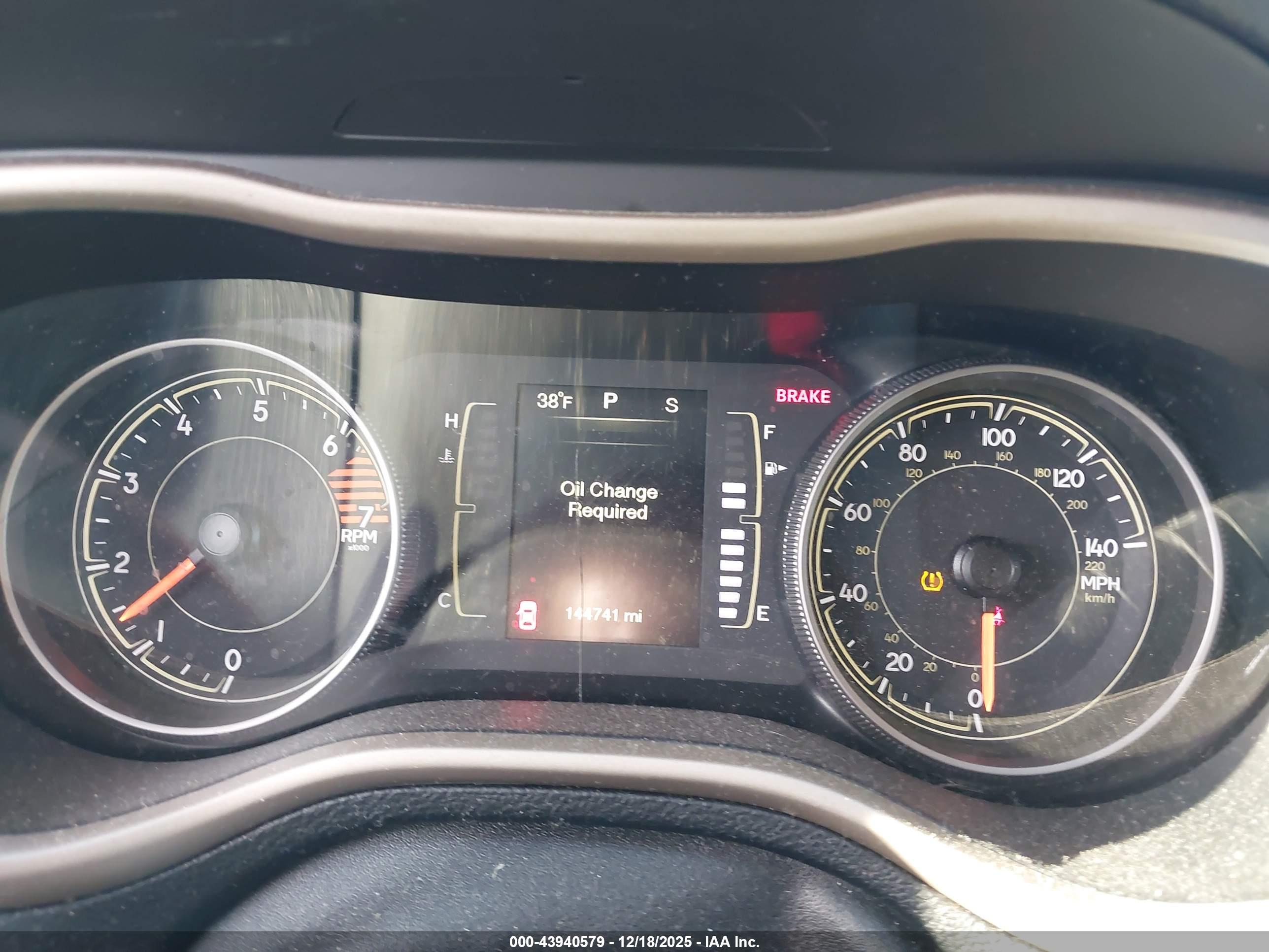 JEEP CHEROKEE image 7