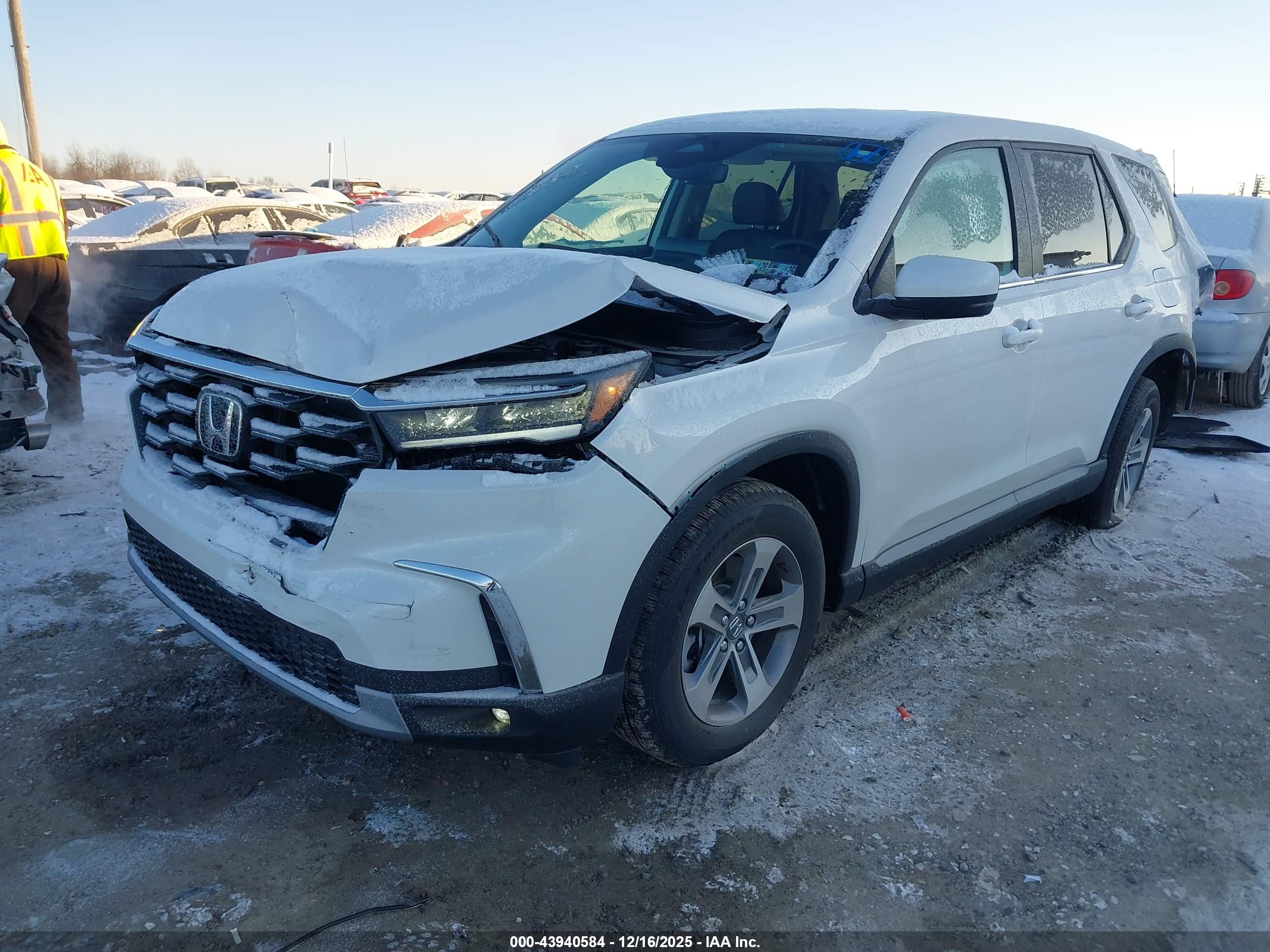 HONDA PILOT image 2