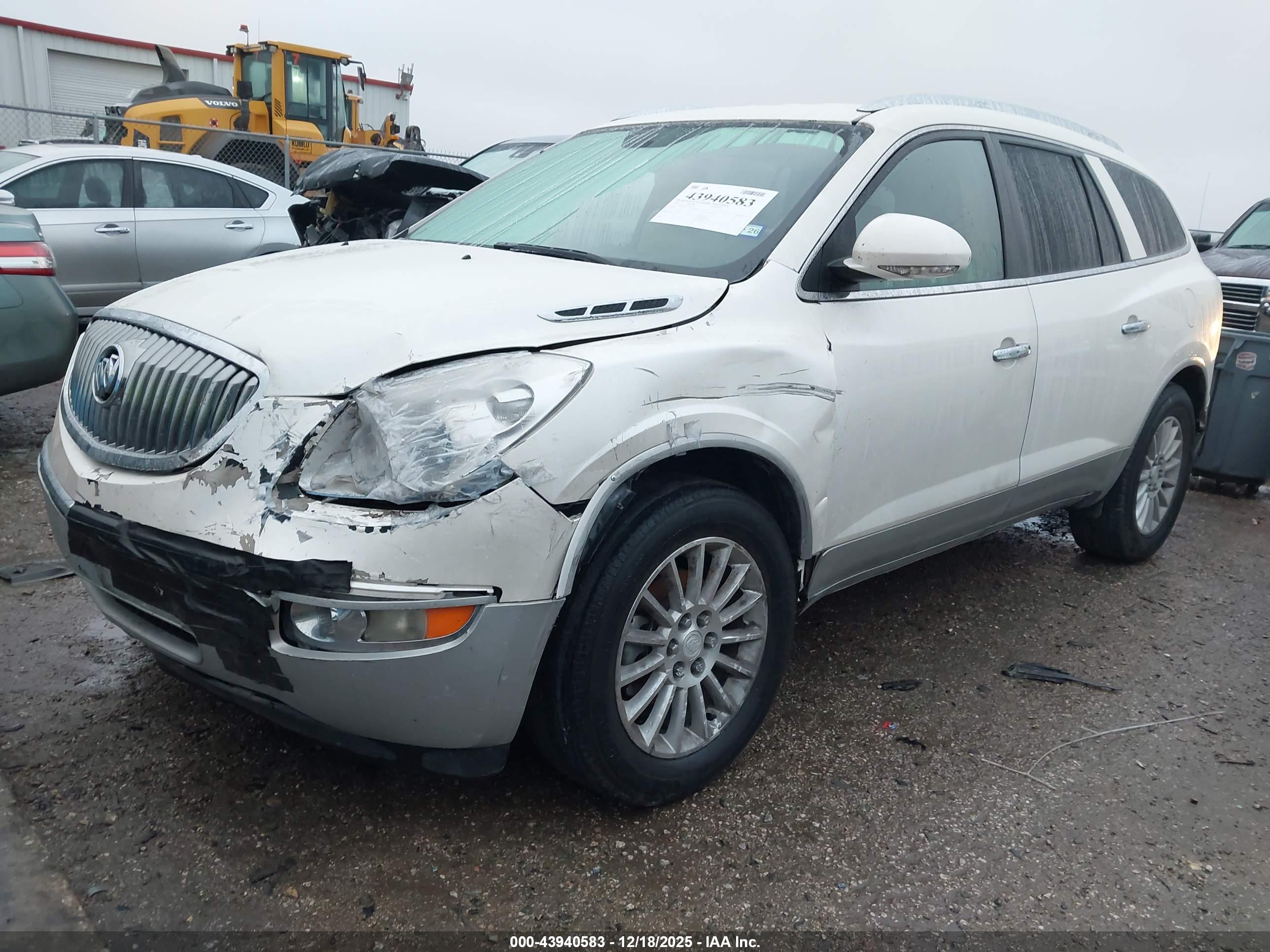 BUICK ENCLAVE image 2