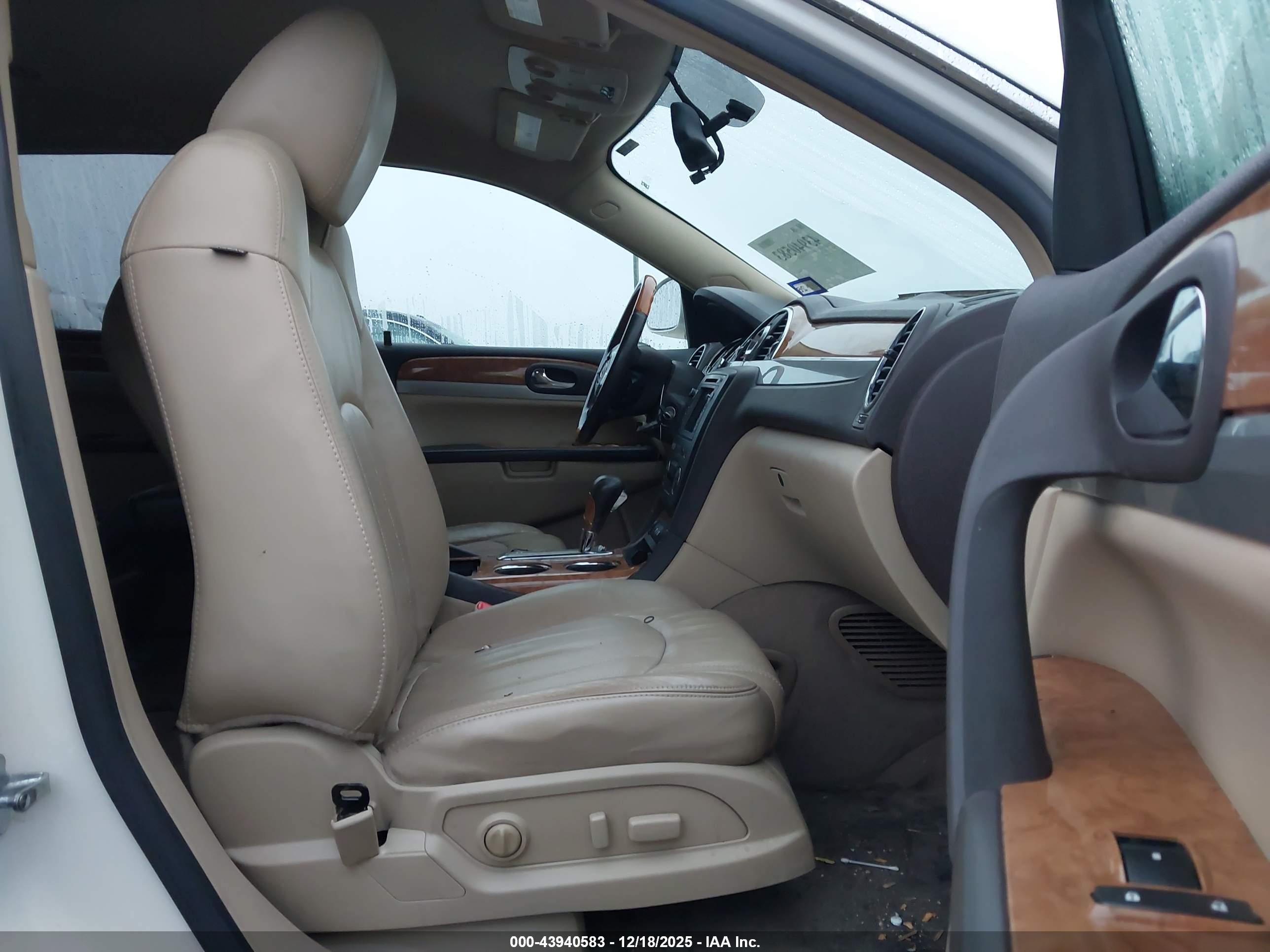 BUICK ENCLAVE image 5