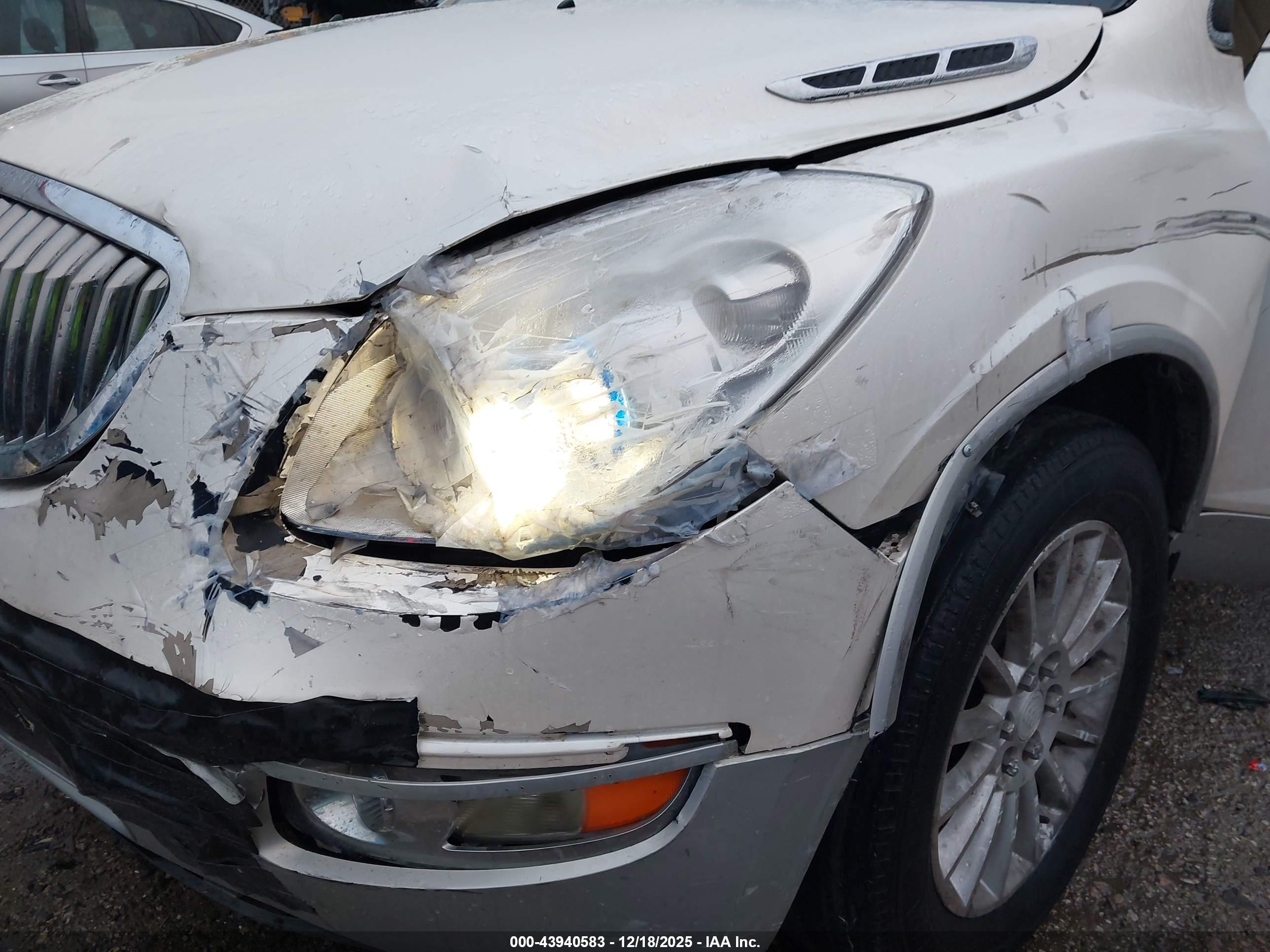 BUICK ENCLAVE image 6