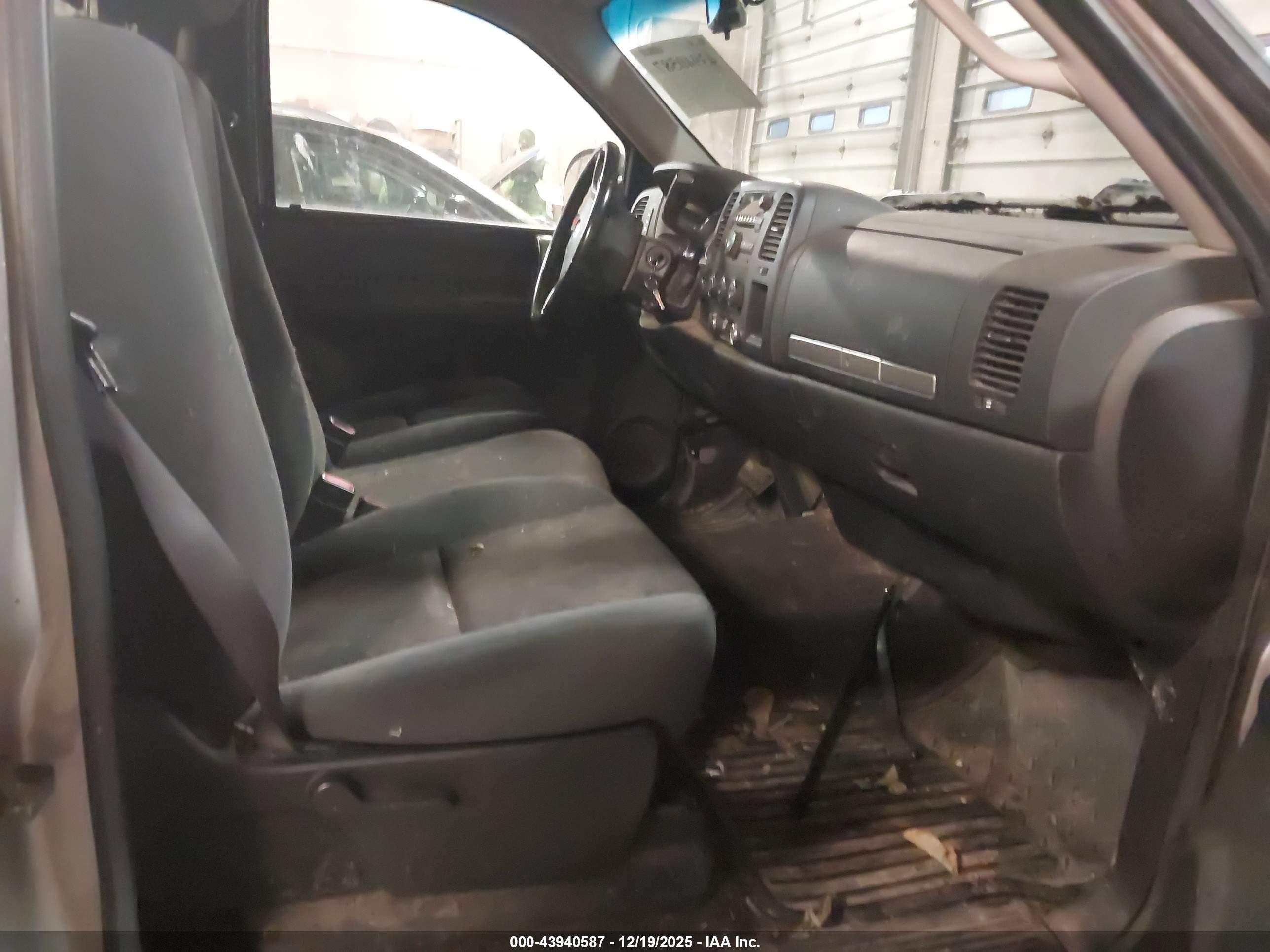 GMC SIERRA image 5