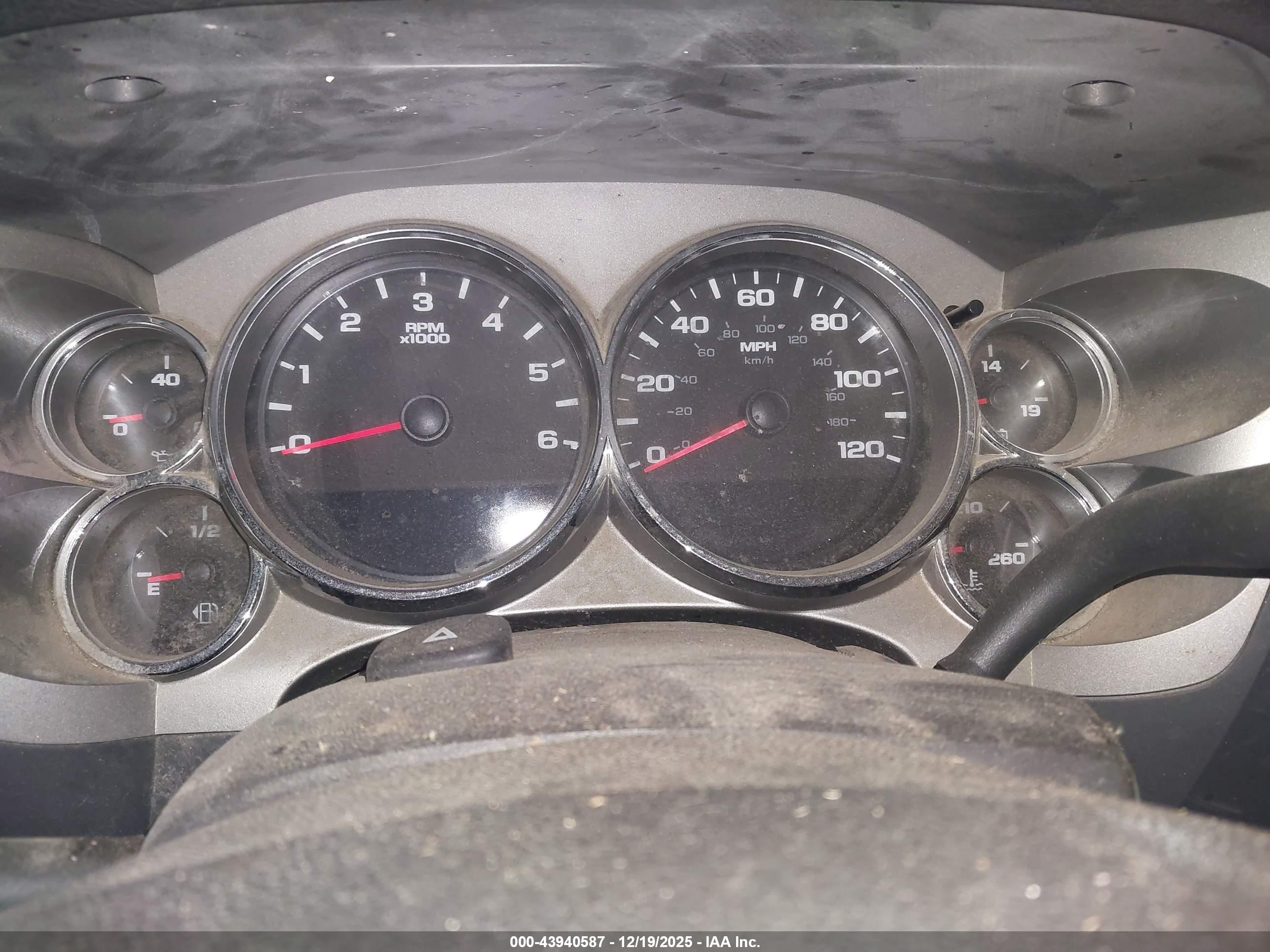 GMC SIERRA image 7