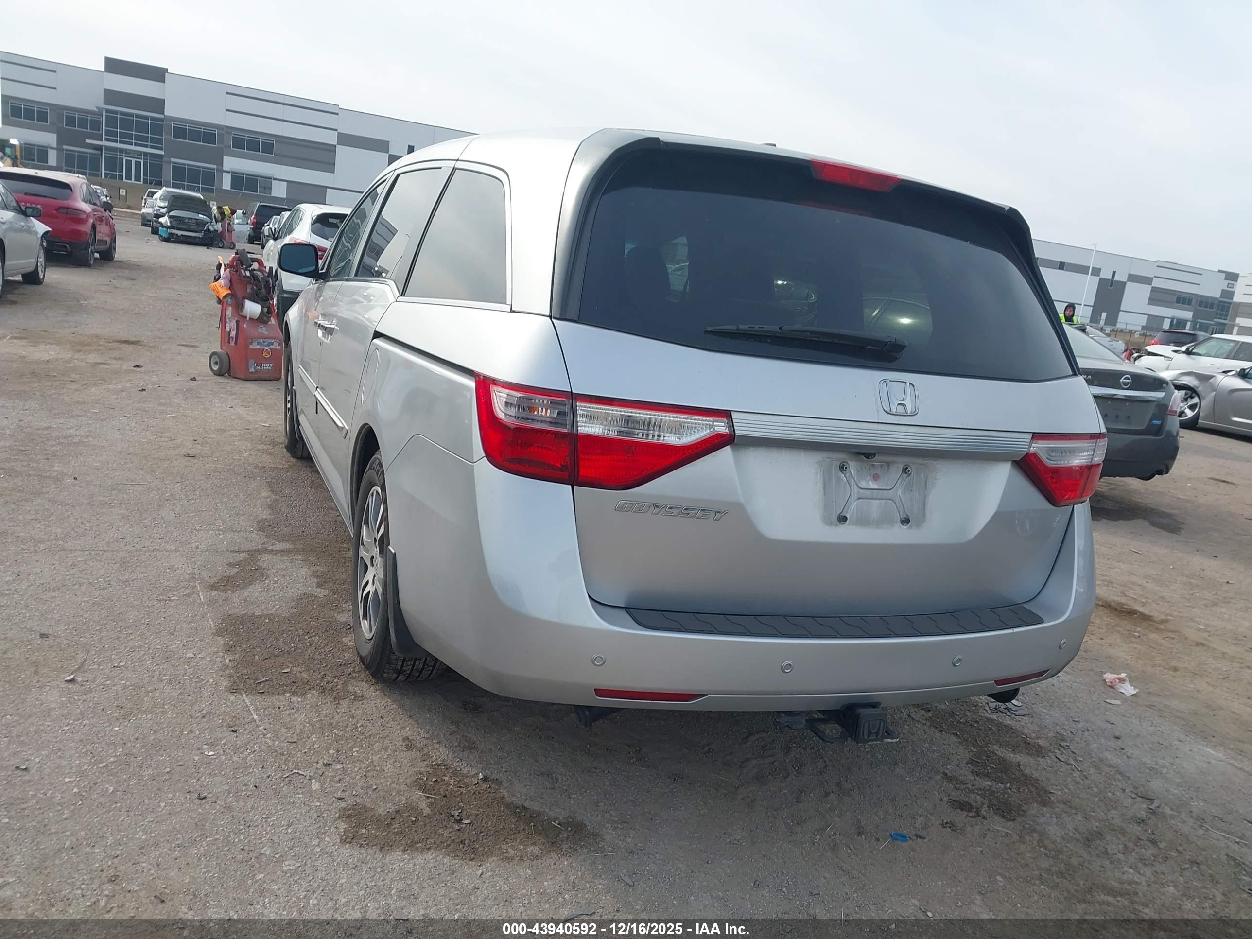 HONDA ODYSSEY image 3