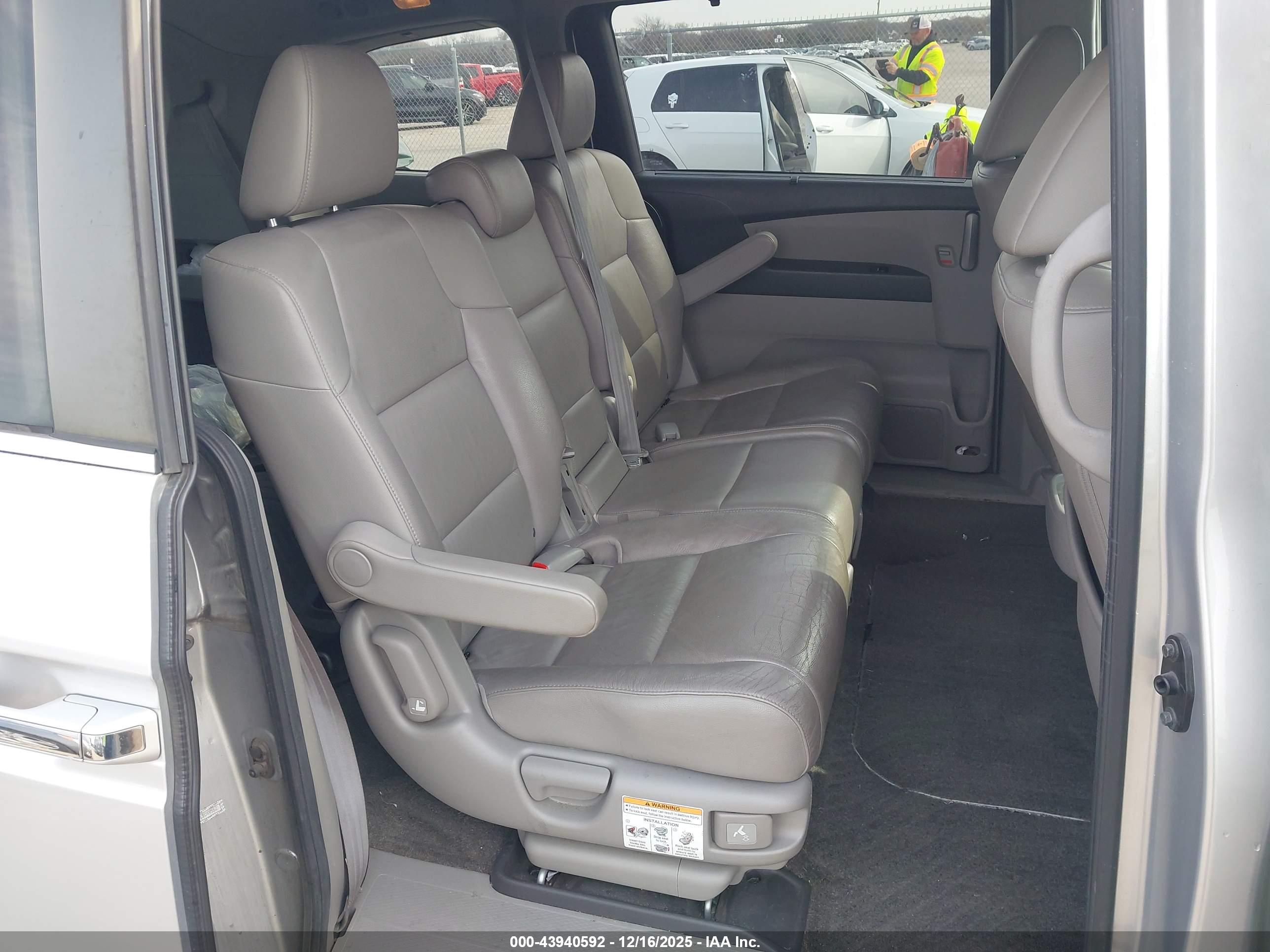 HONDA ODYSSEY image 8