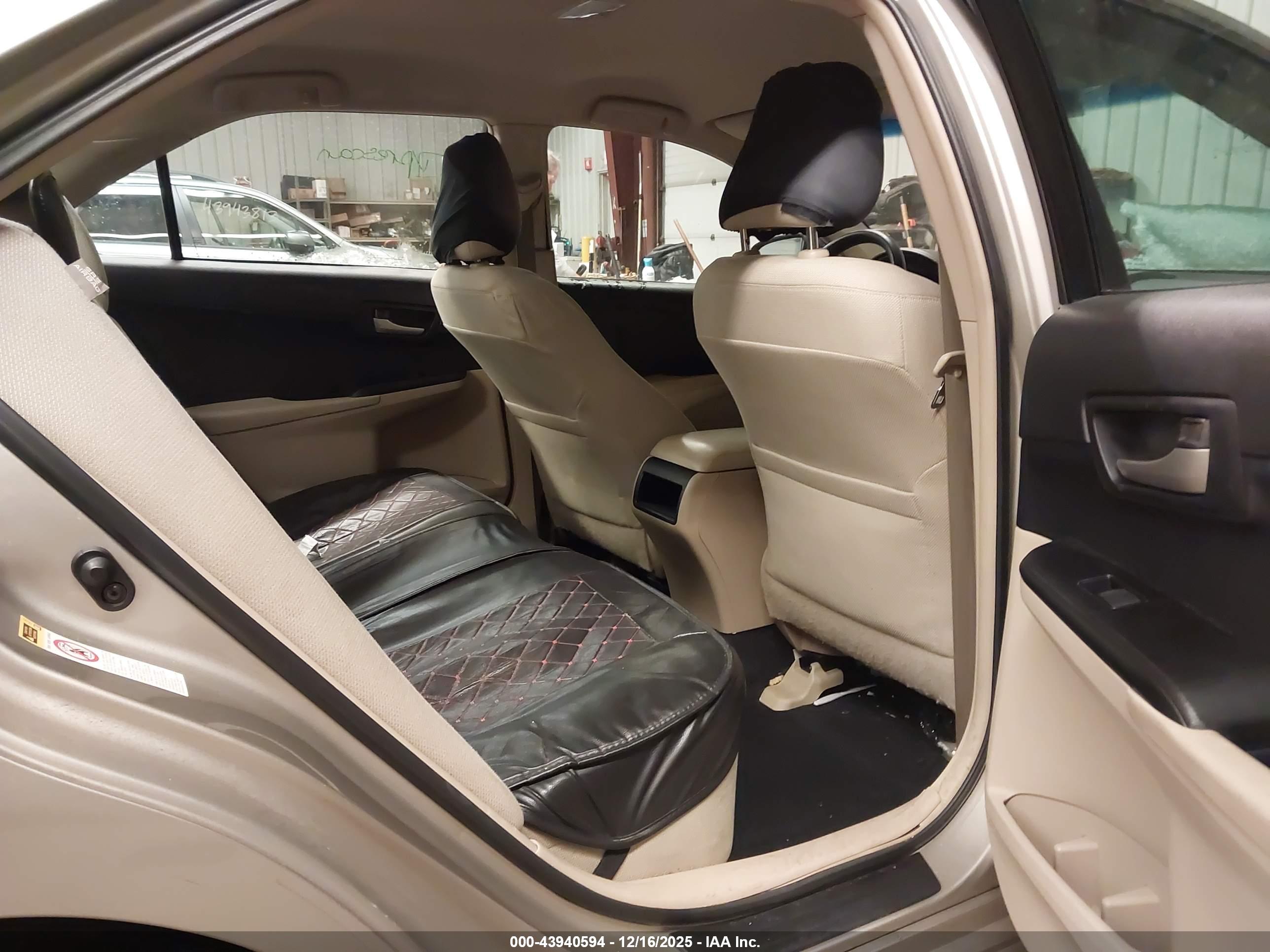 TOYOTA CAMRY image 8