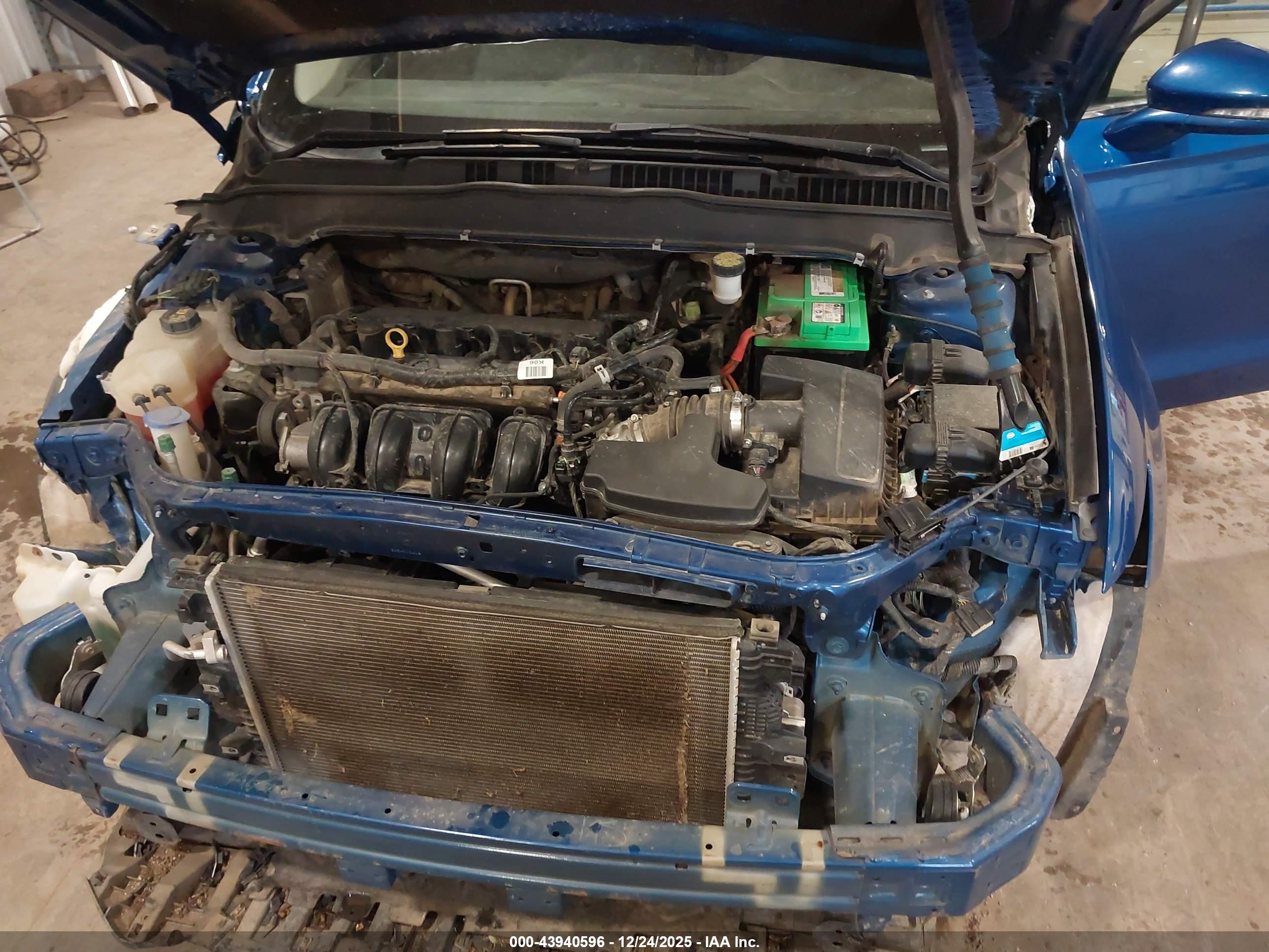 FORD FUSION image 10