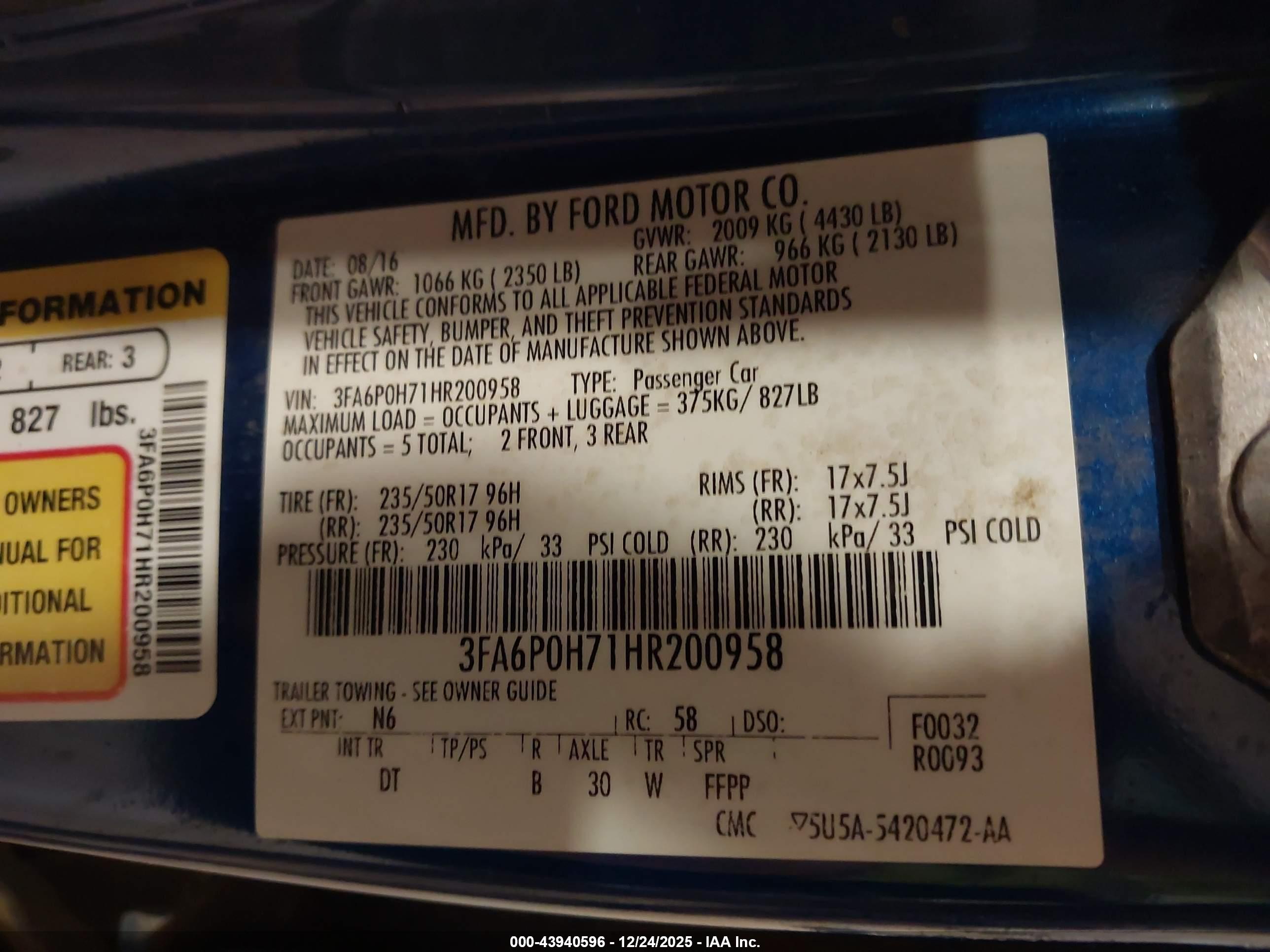 FORD FUSION image 9