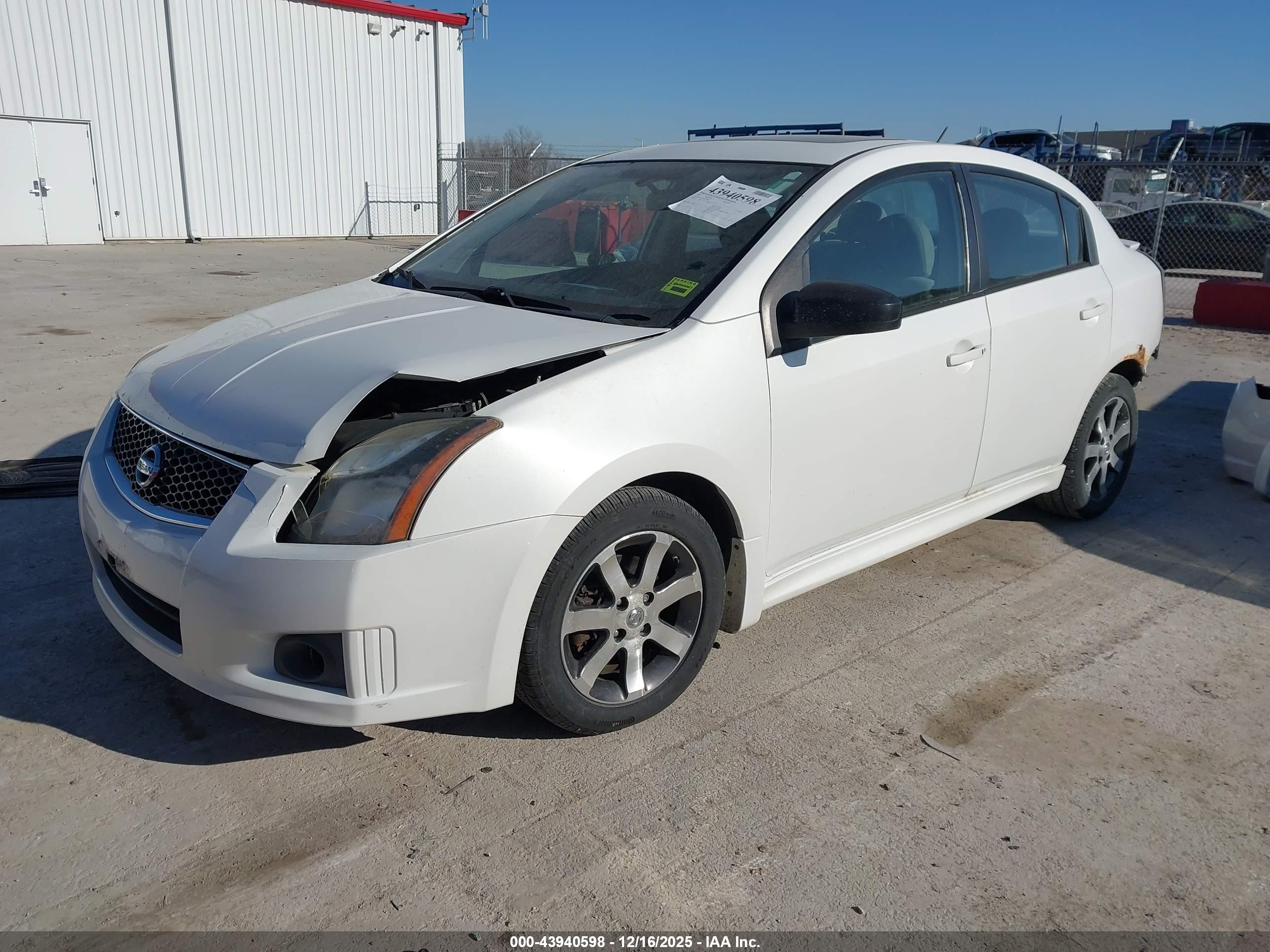 NISSAN SENTRA image 2