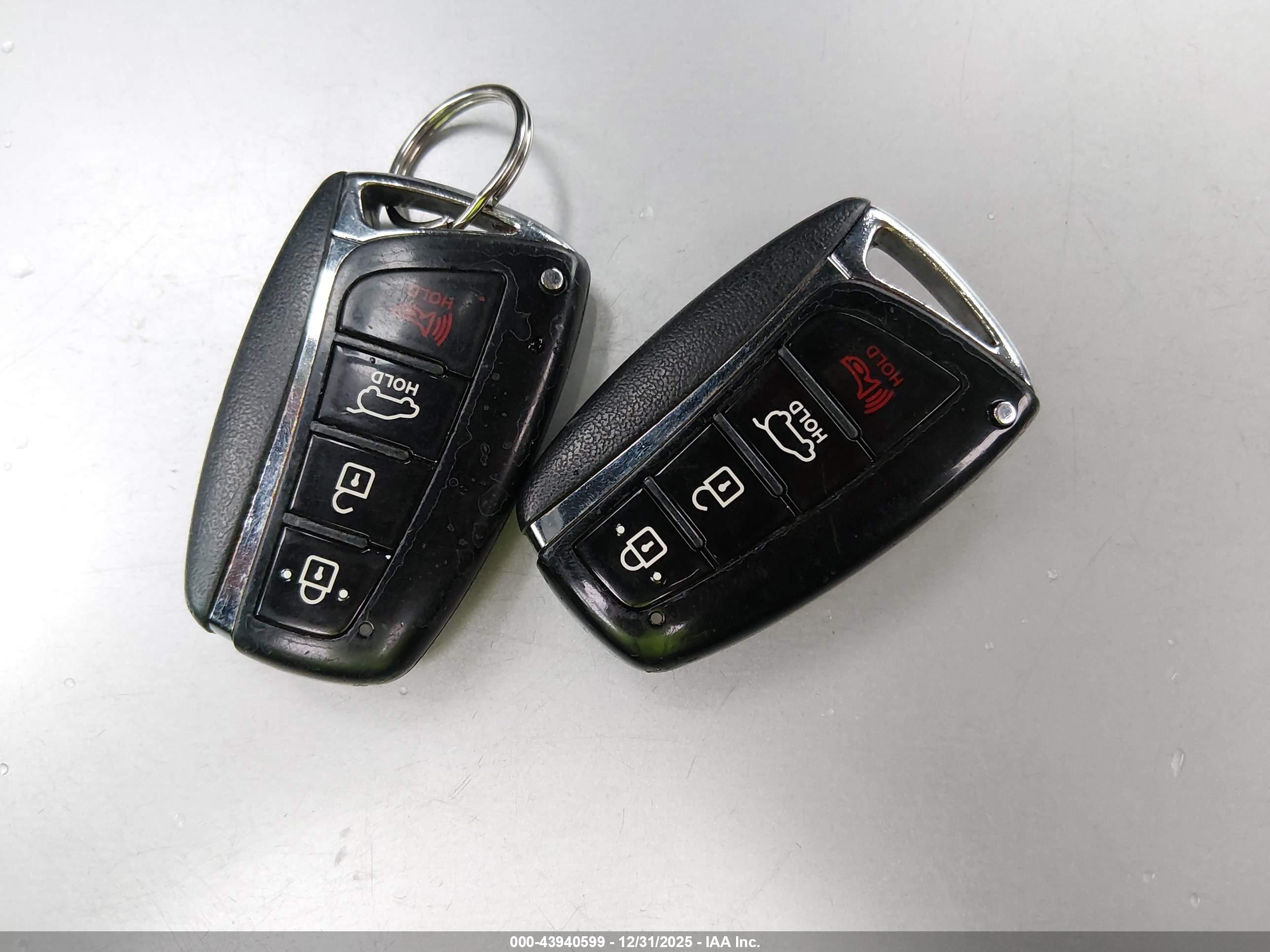 HYUNDAI SANTA image 11