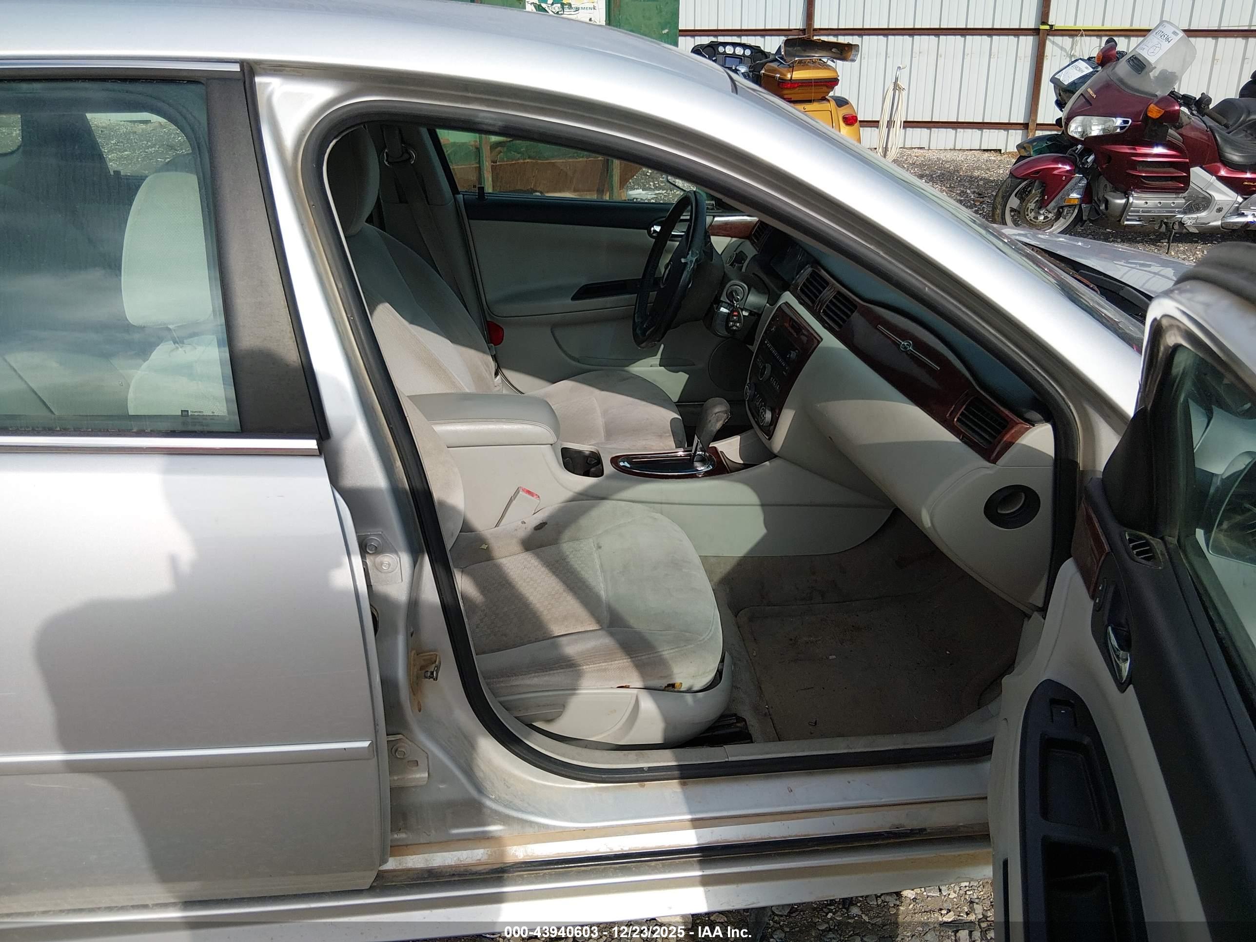 CHEVROLET IMPALA image 5